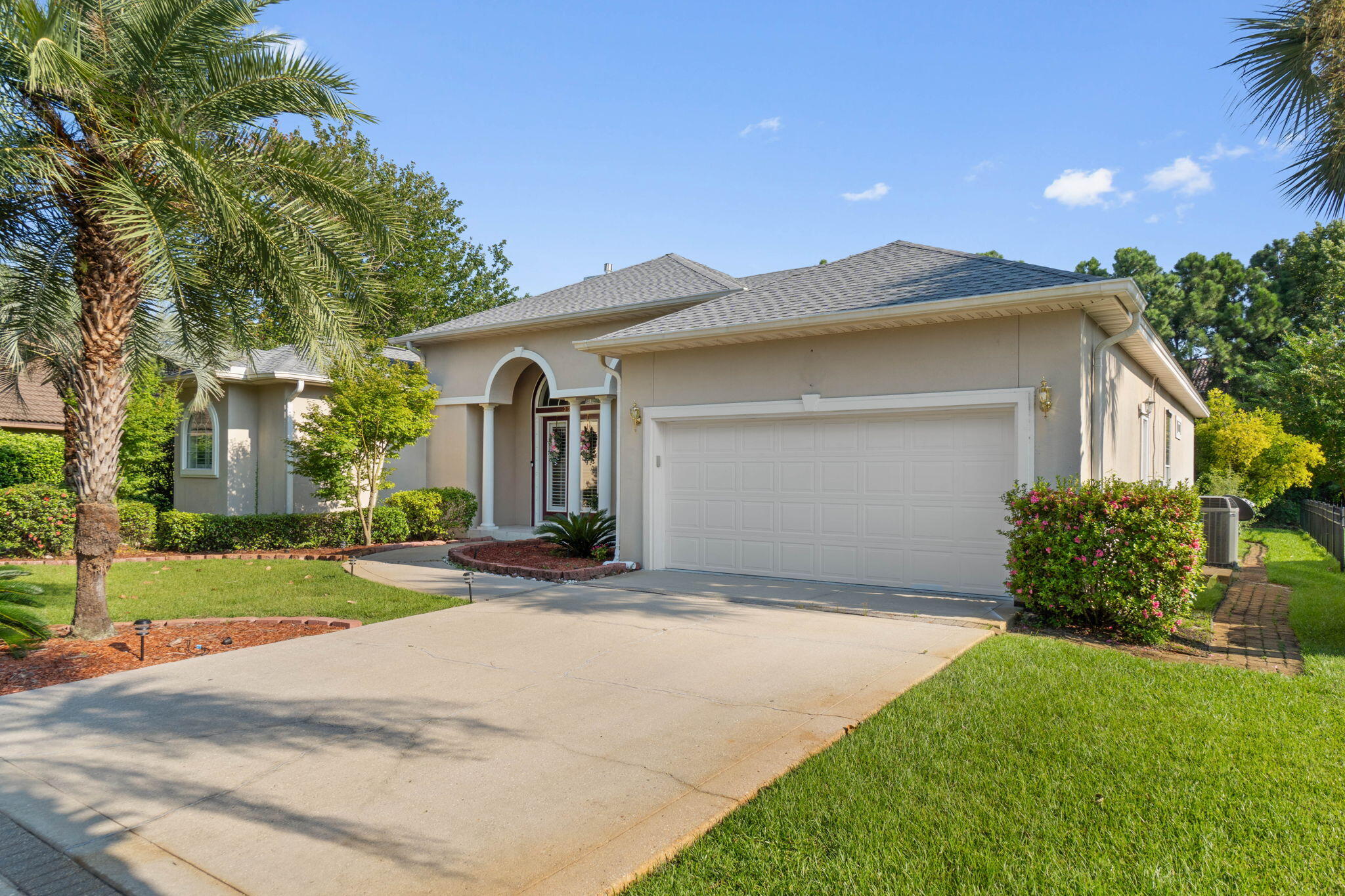 EMERALD LAKES PH 1 - Residential
