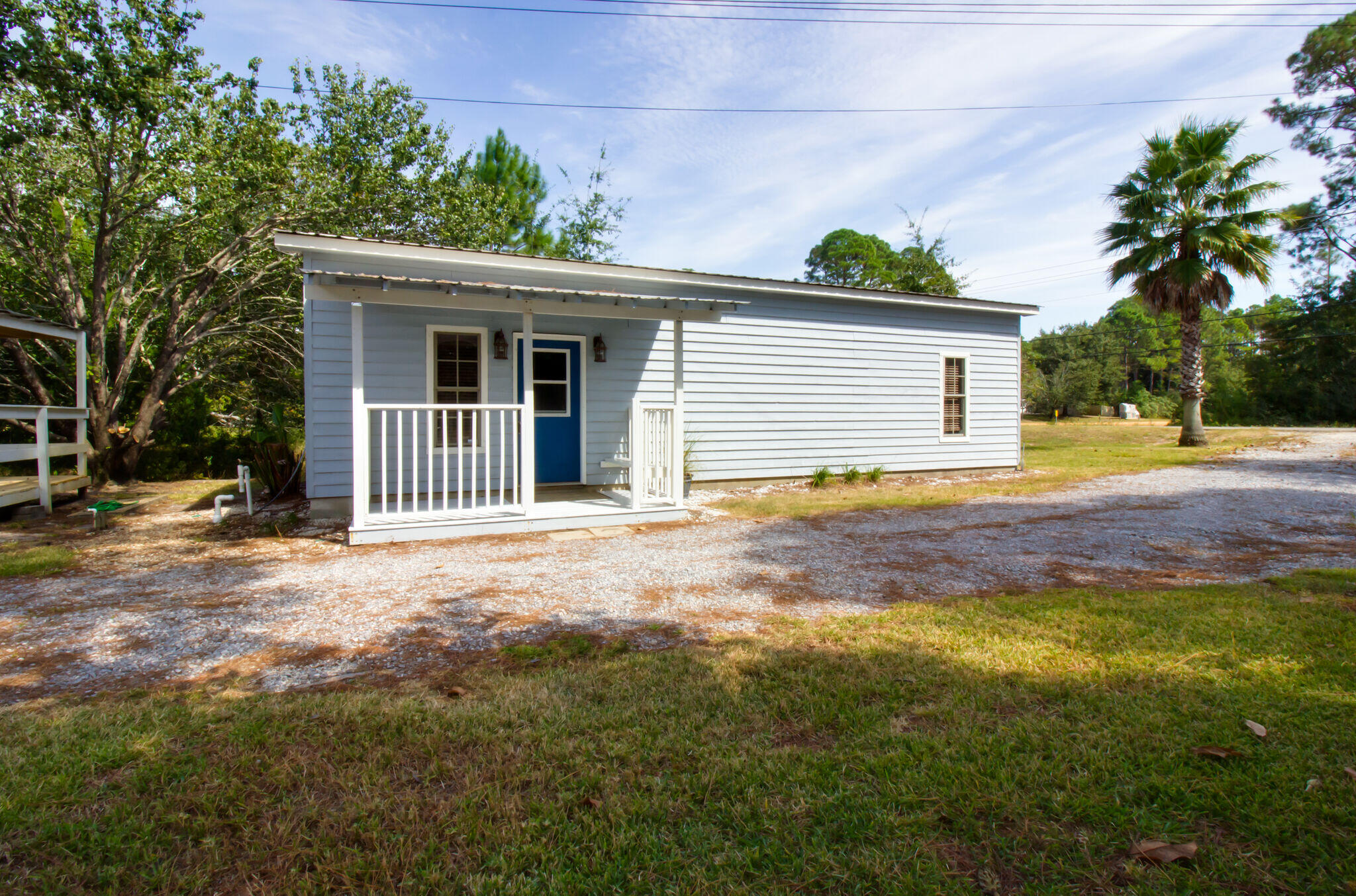 LAGNIAPPE BEACH - Residential Lease