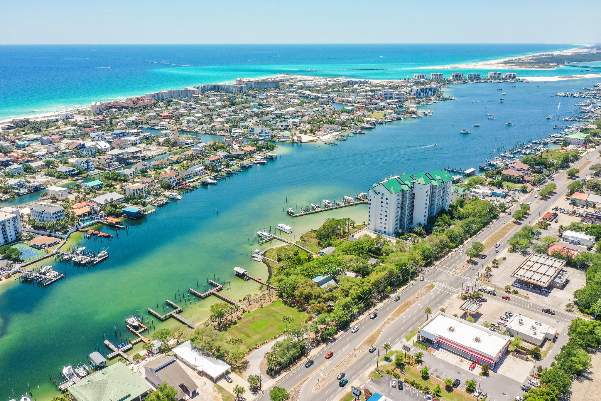 Enclaves on the Harbor - Land