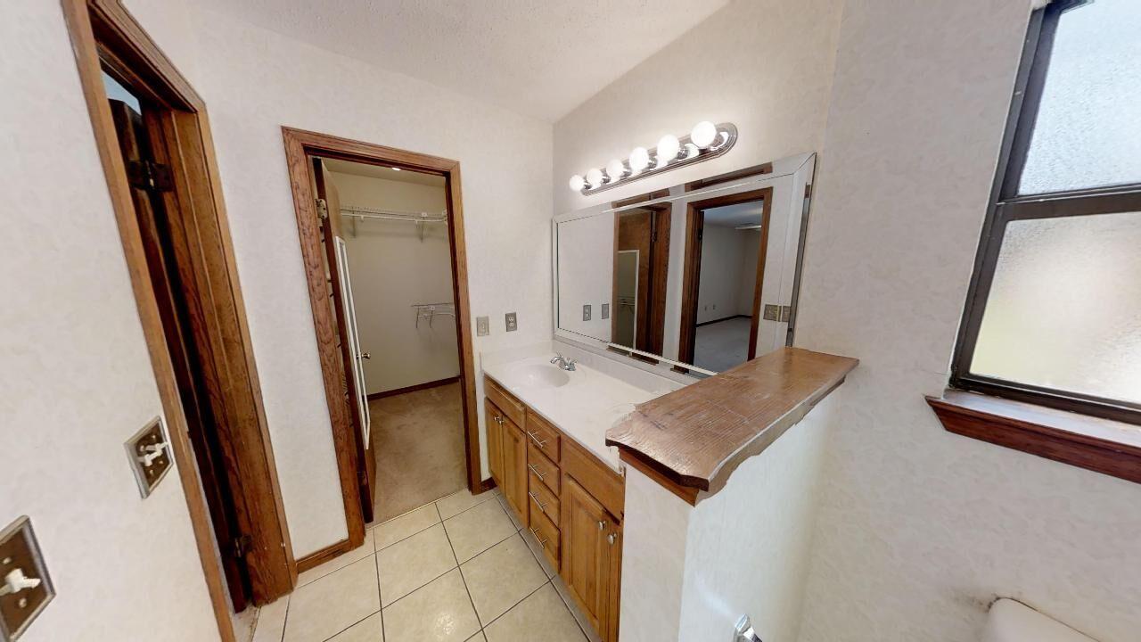PINEDALE 2ND ADDN - Residential Lease
