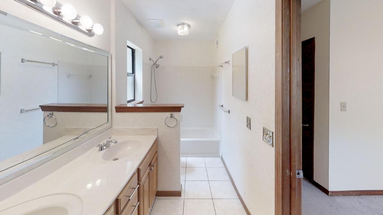PINEDALE 2ND ADDN - Residential Lease