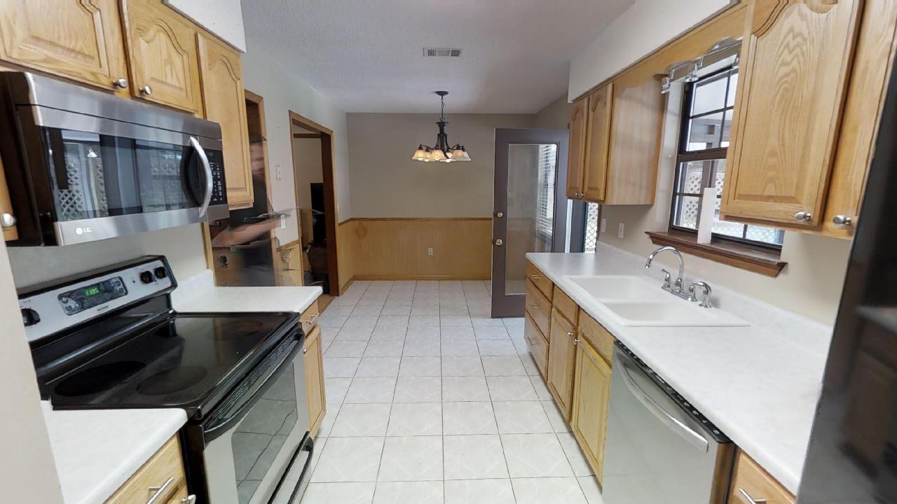 PINEDALE 2ND ADDN - Residential Lease