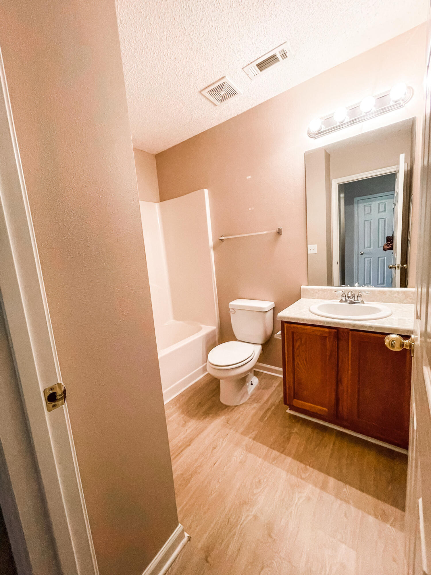 ROLLING PINES - Residential Lease