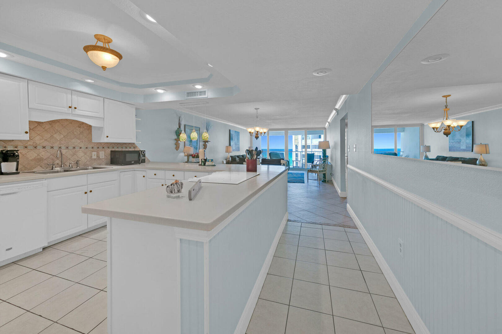 SHORELINE TOWERS 1 - Residential