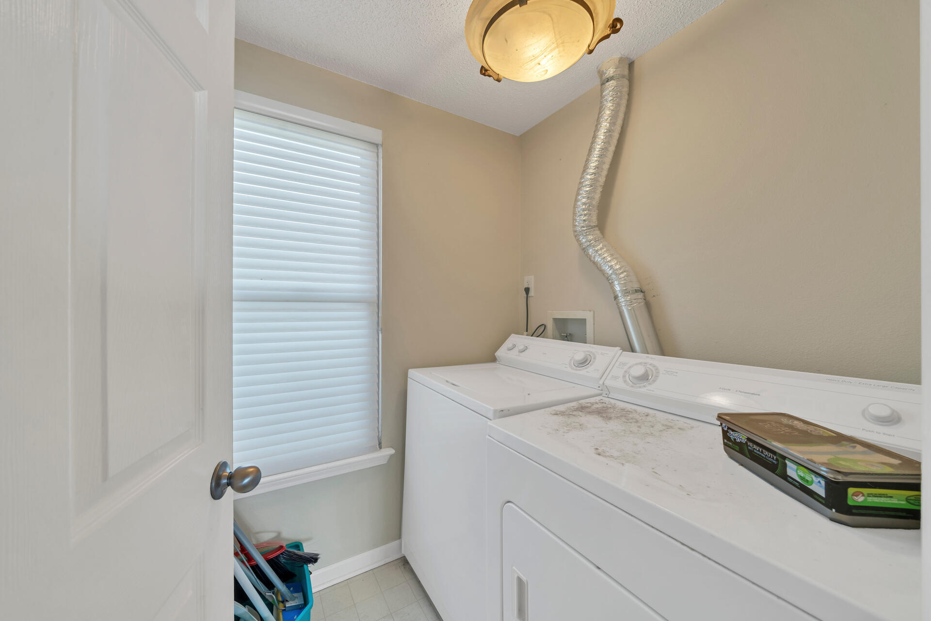 EMERALD TOWERS WEST CONDO - Residential