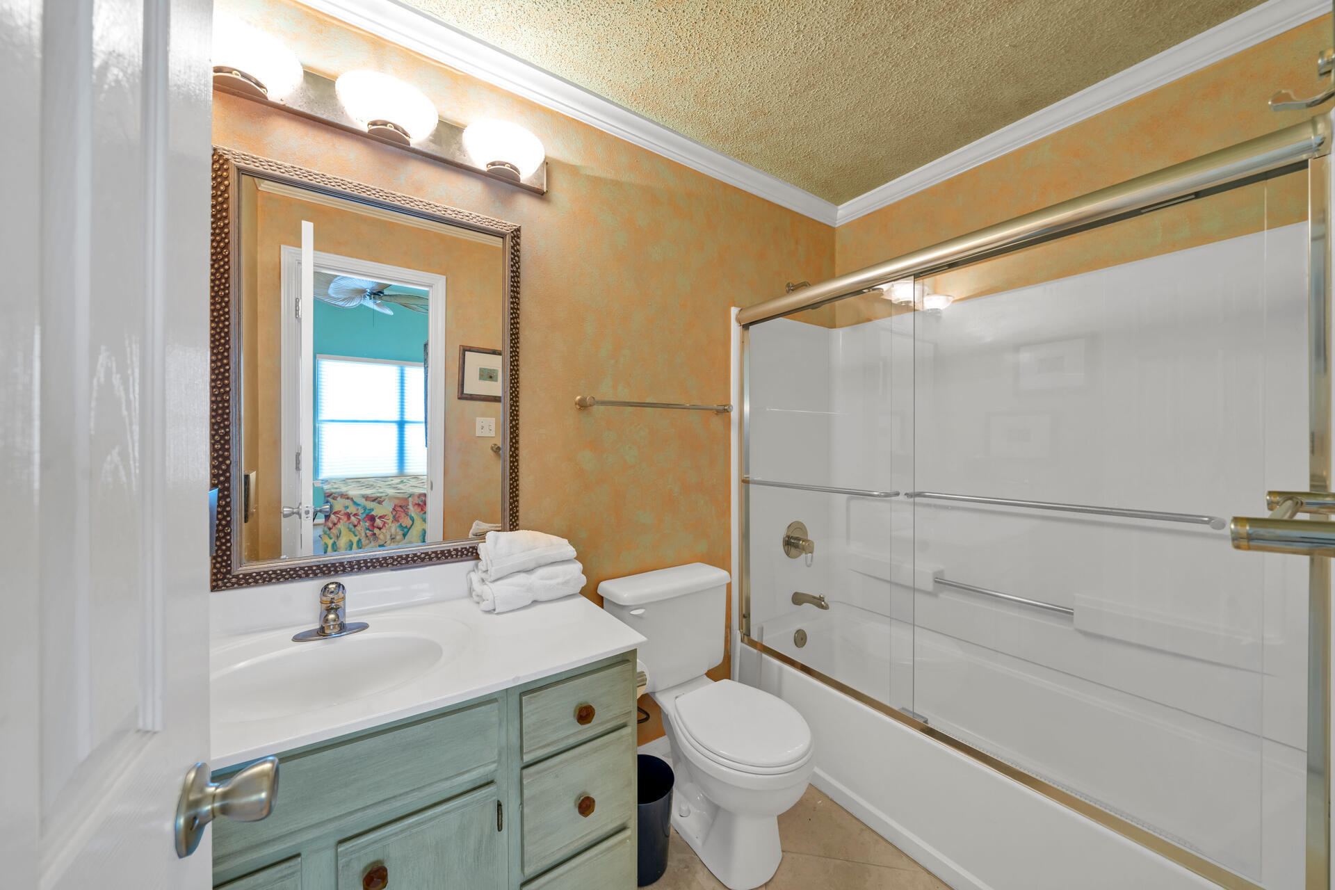 EMERALD TOWERS WEST CONDO - Residential