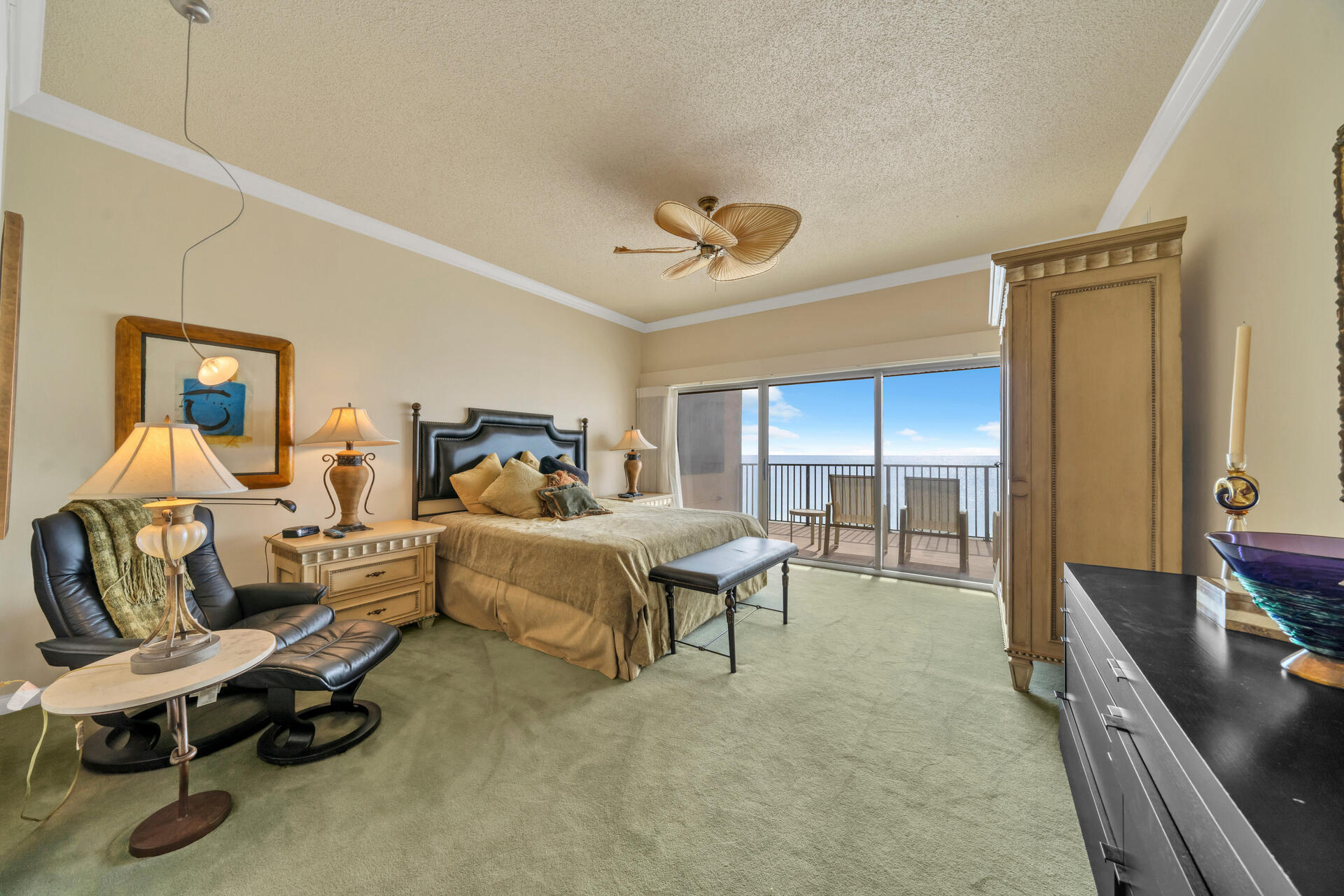 EMERALD TOWERS WEST CONDO - Residential