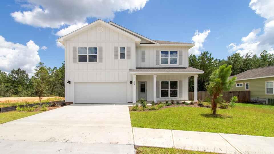 Brand New Home for Rent!
Welcome to North Freeport's beautiful Ashton Park!  This beautiful home is only about 20 mins to the beautiful beaches of 30A. This 5 bedroom 3 bath floor plan has 9ft ceilings, beautiful upgraded quartz countertops throughout, LVP flooring, and a lovely Master suite.  Come see it today and put in your application.