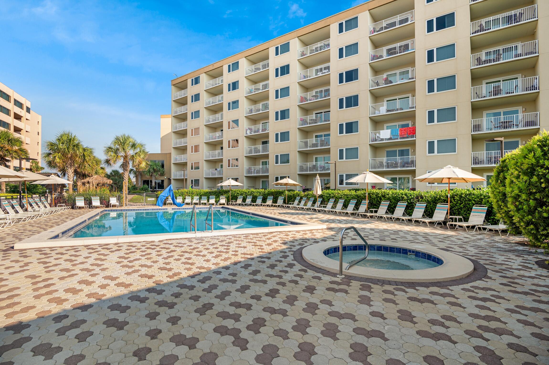 ISLANDER CONDO - Residential