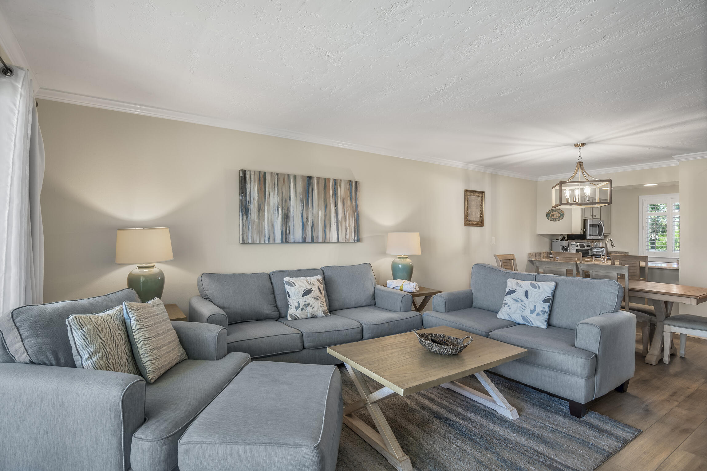 ISLANDER CONDO - Residential