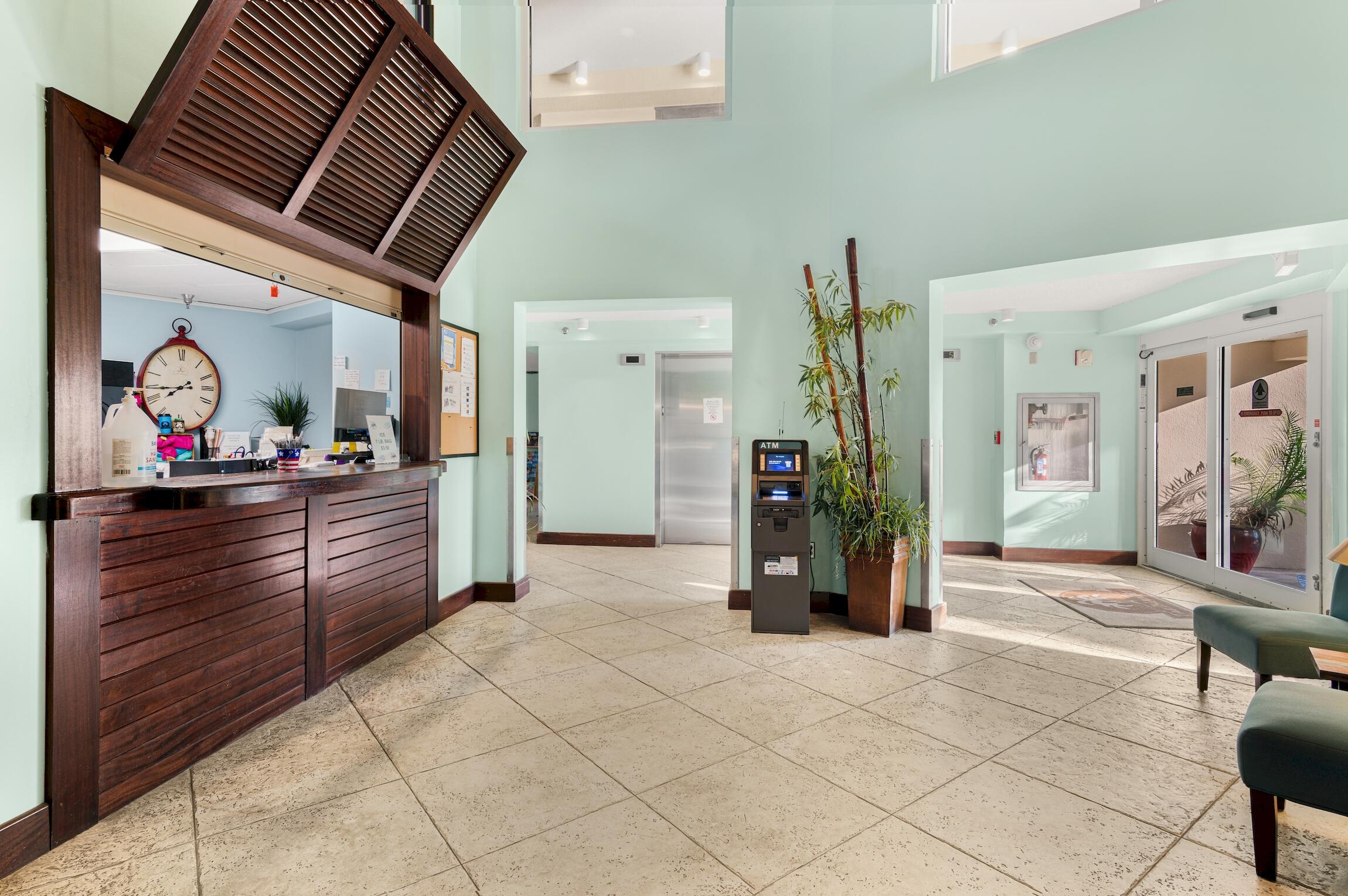 ISLANDER CONDO - Residential