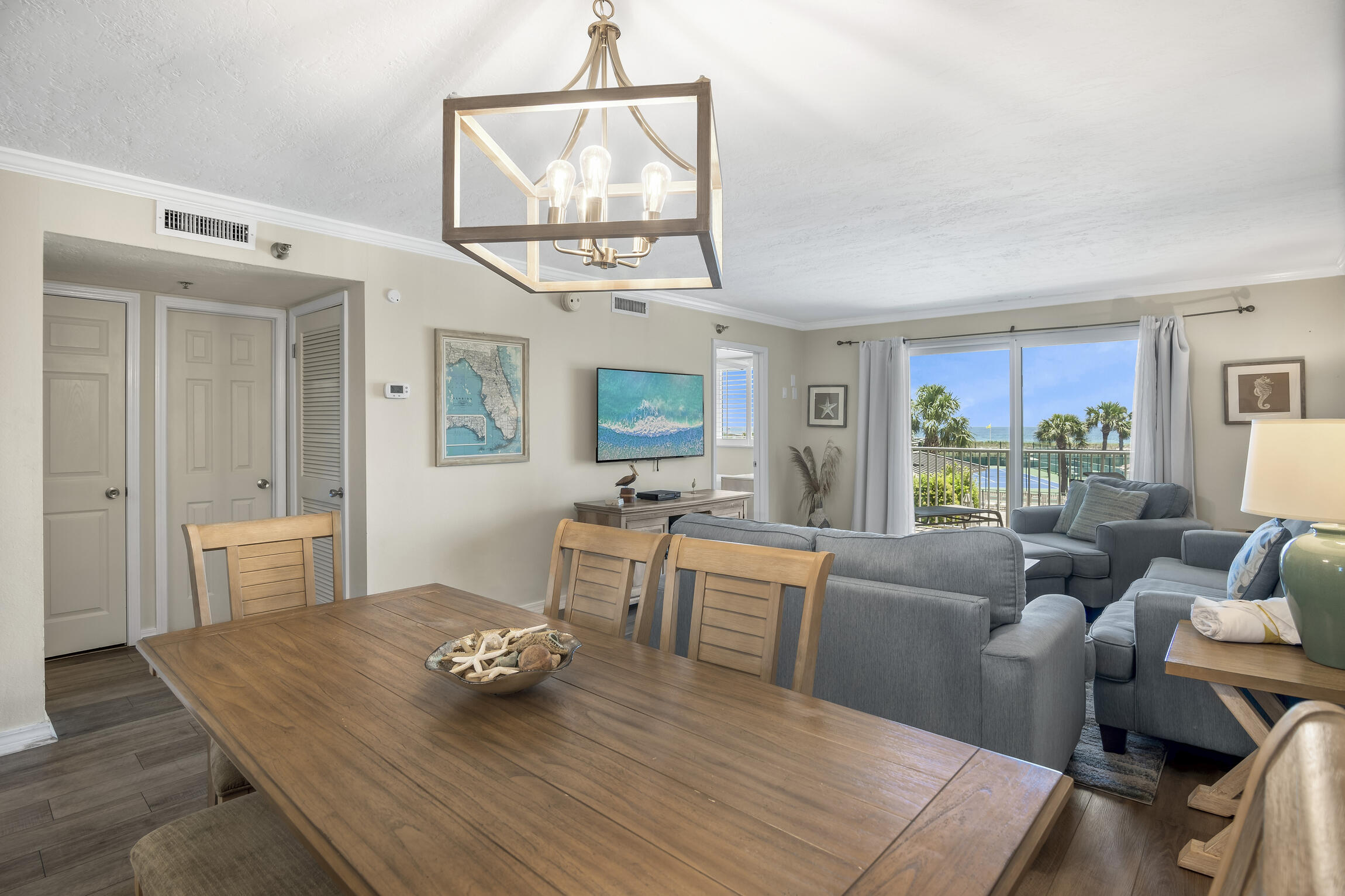 ISLANDER CONDO - Residential