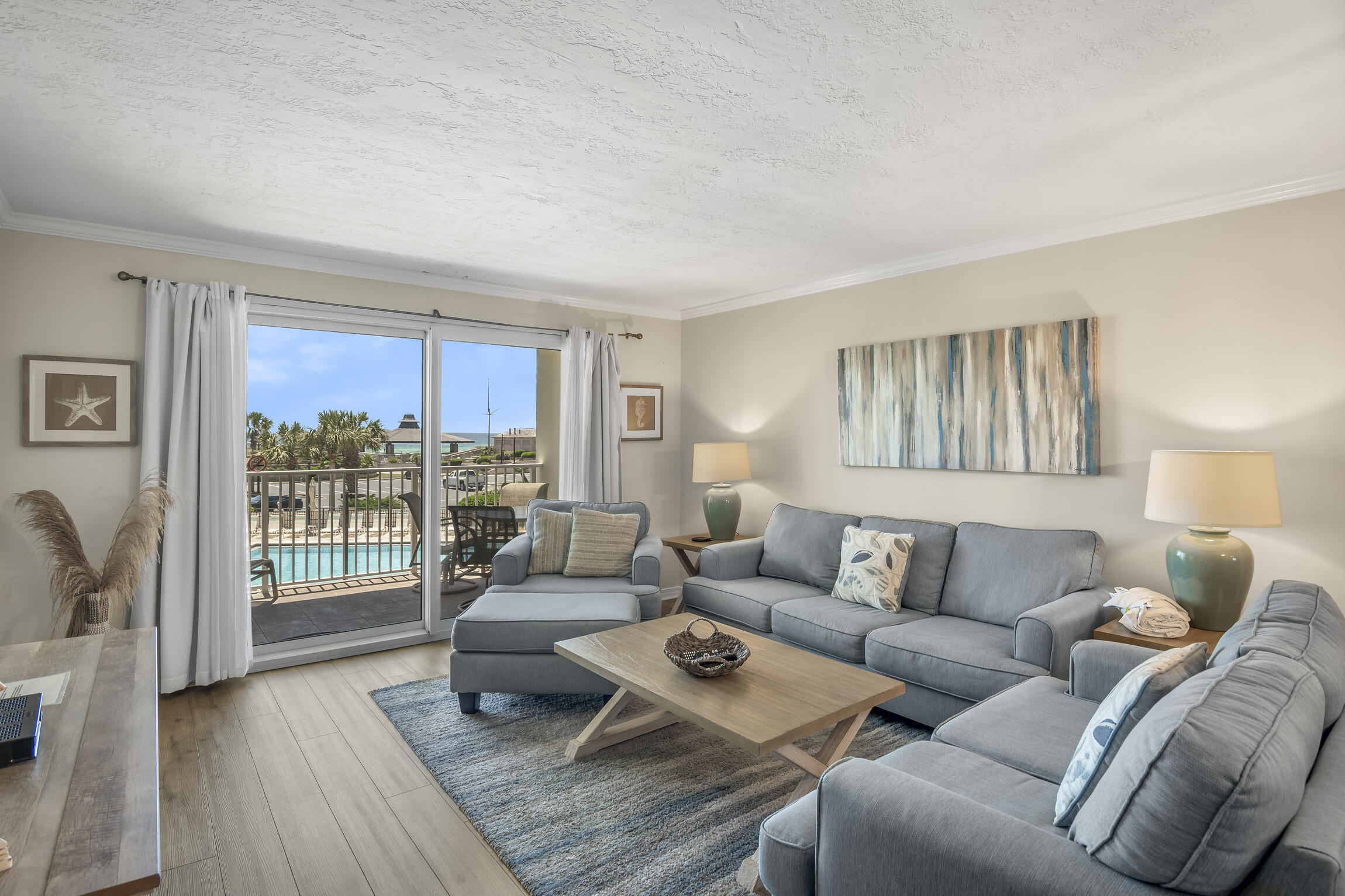 ISLANDER CONDO - Residential