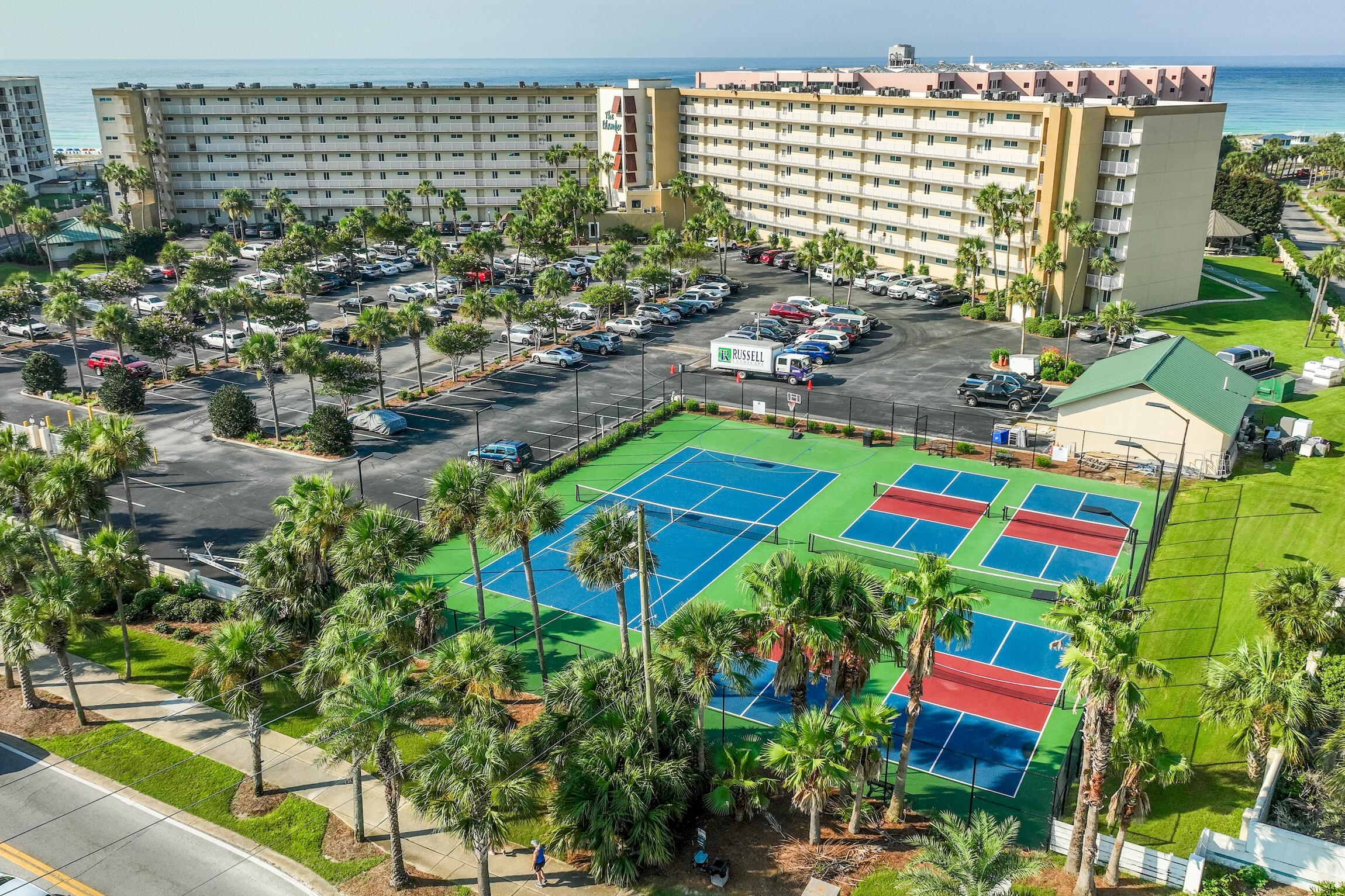 ISLANDER CONDO - Residential