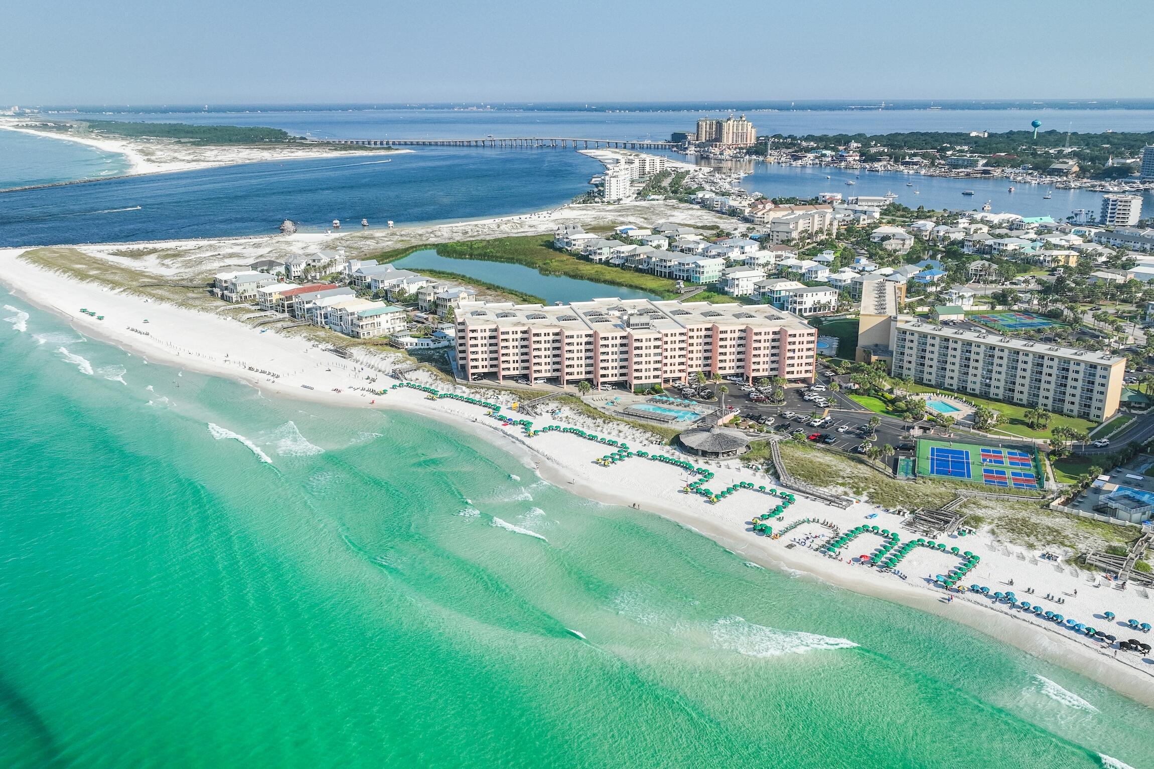 ISLANDER CONDO - Residential
