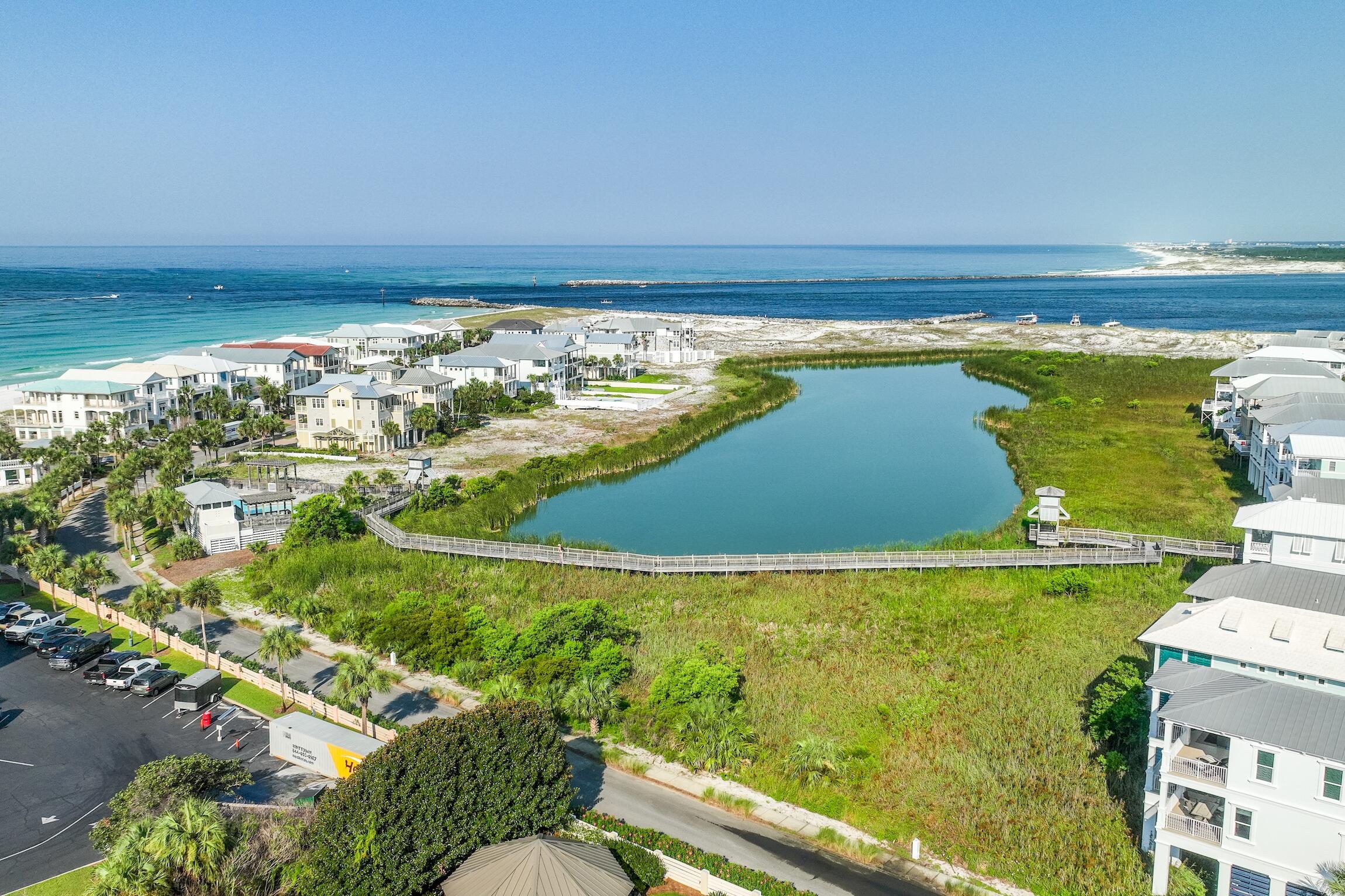 ISLANDER CONDO - Residential