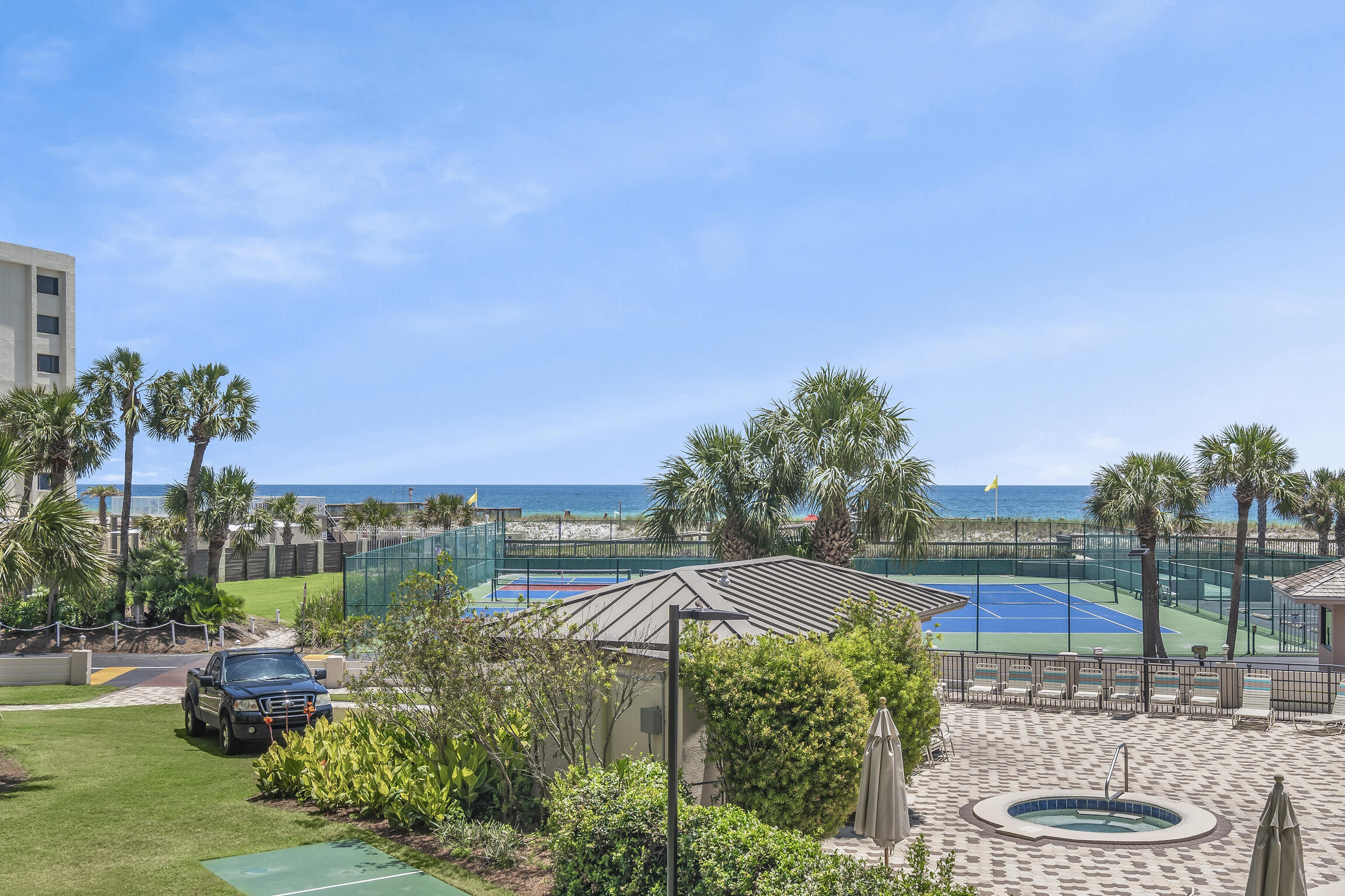 ISLANDER CONDO - Residential