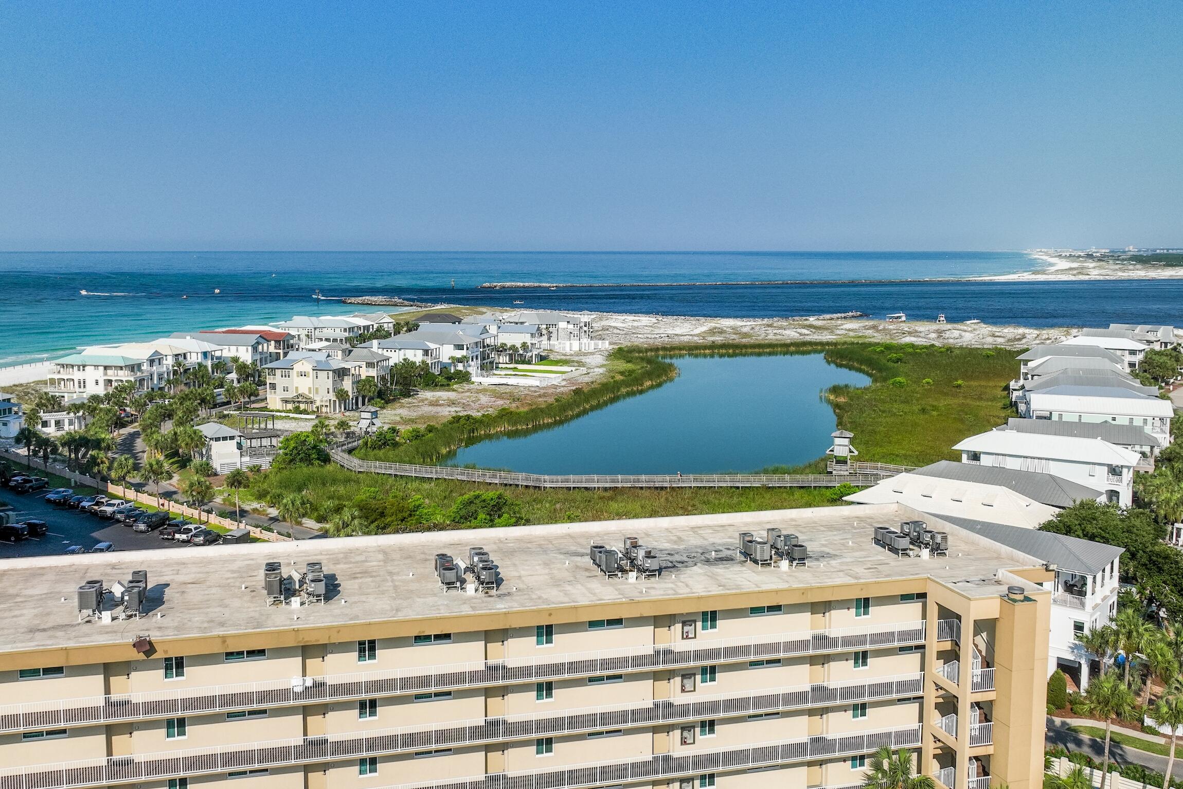 ISLANDER CONDO - Residential