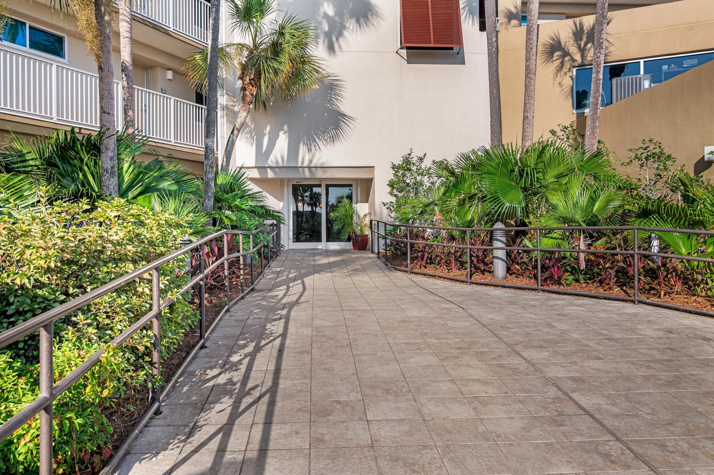 ISLANDER CONDO - Residential