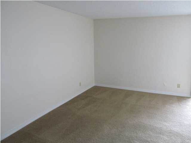 FINISTERRA CONDO - Residential Lease