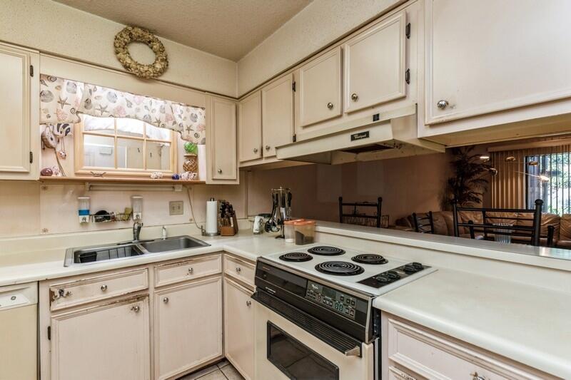 WOODHAM MANOR 1ST ADDN - Residential