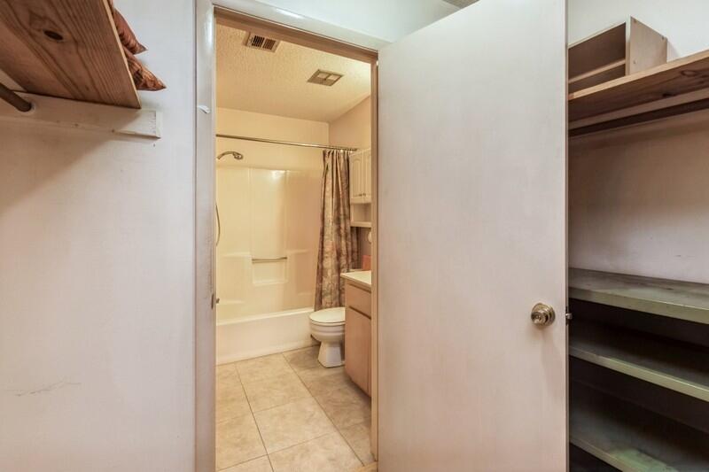 WOODHAM MANOR 1ST ADDN - Residential
