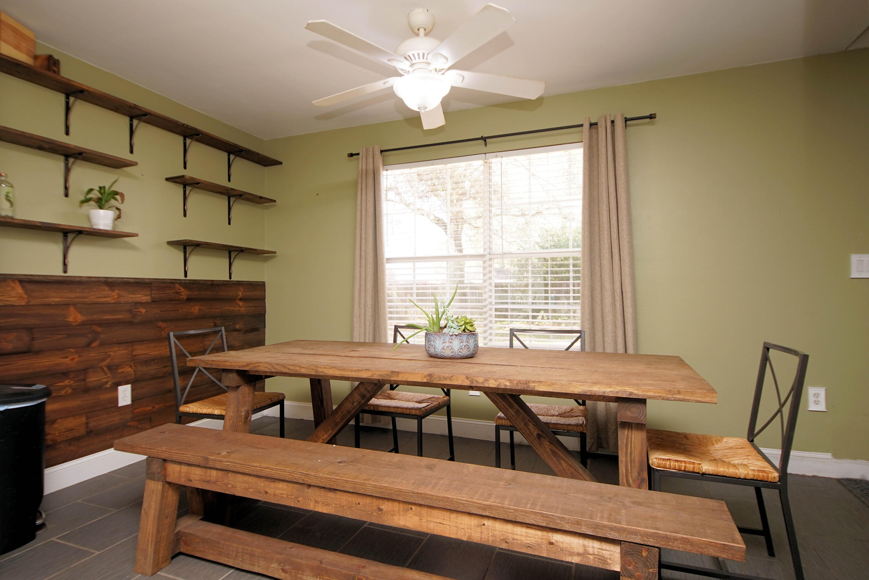 COUNTRYVIEW ESTATES - Residential Lease