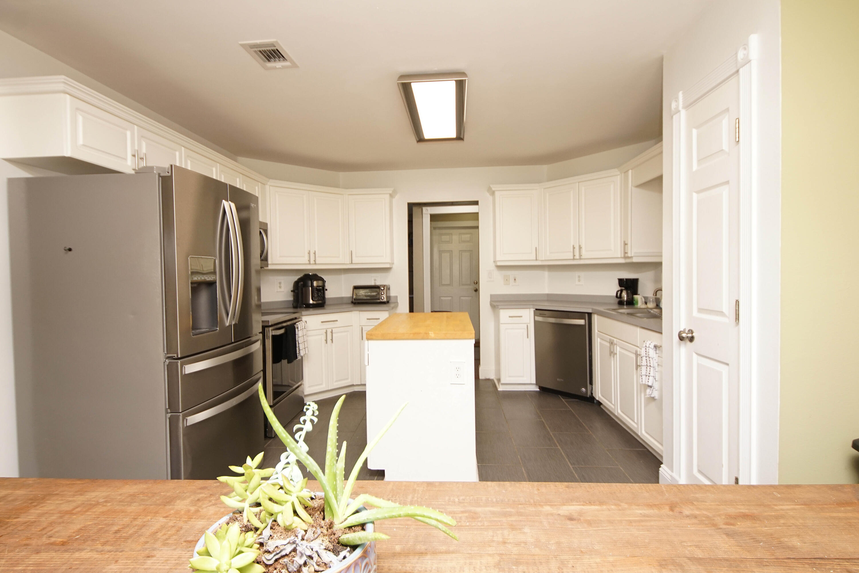 COUNTRYVIEW ESTATES - Residential Lease