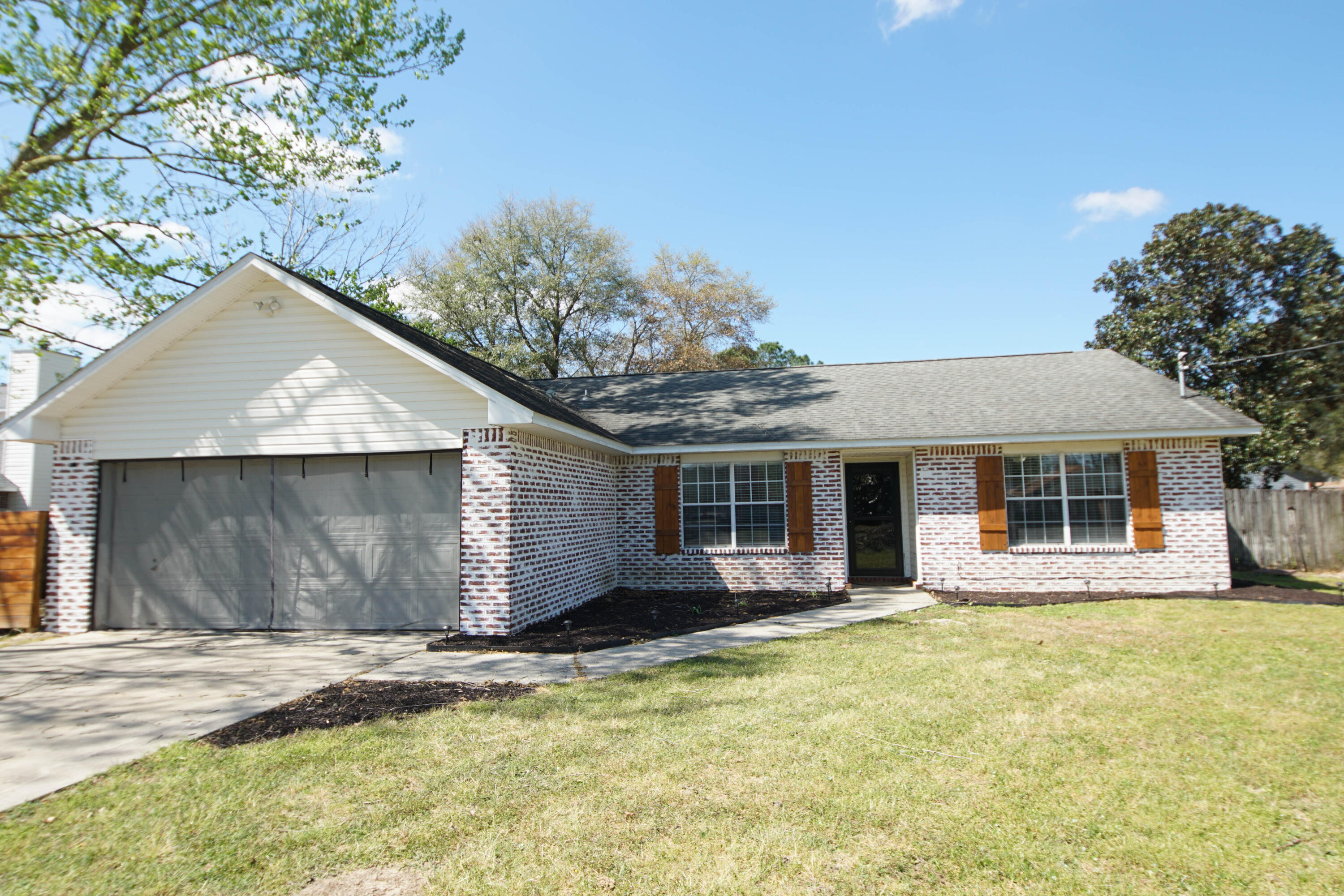 Available for rent 4/21/23. Great location South of I-10 in Crestview. Split floorplan home with large family room , eat in kitchen, dining room and large florida room. The kitchen has newer stainless appliances, island, lots of counter space and overlooks the eat in area. Living room and dining area flow together and are a good size. Master bedroom and bathroom are at the front of the home. Master bathroom has double vanities, walk in shower and large close with custom built in shelves. Across the home are 2 additional bedrooms and updated bathroom. Laundry room and attached 2 car garage completes the home. outside is a large fenced back yard. All applicants 18 years or older must fill out an application @ www.nicevillerentals.com.Pets may be considered with owner approval
