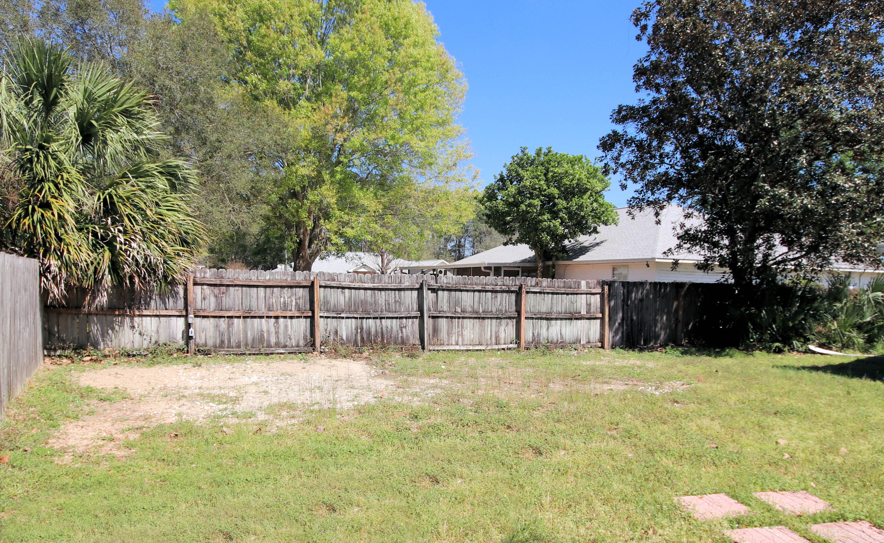 COUNTRYVIEW ESTATES - Residential Lease