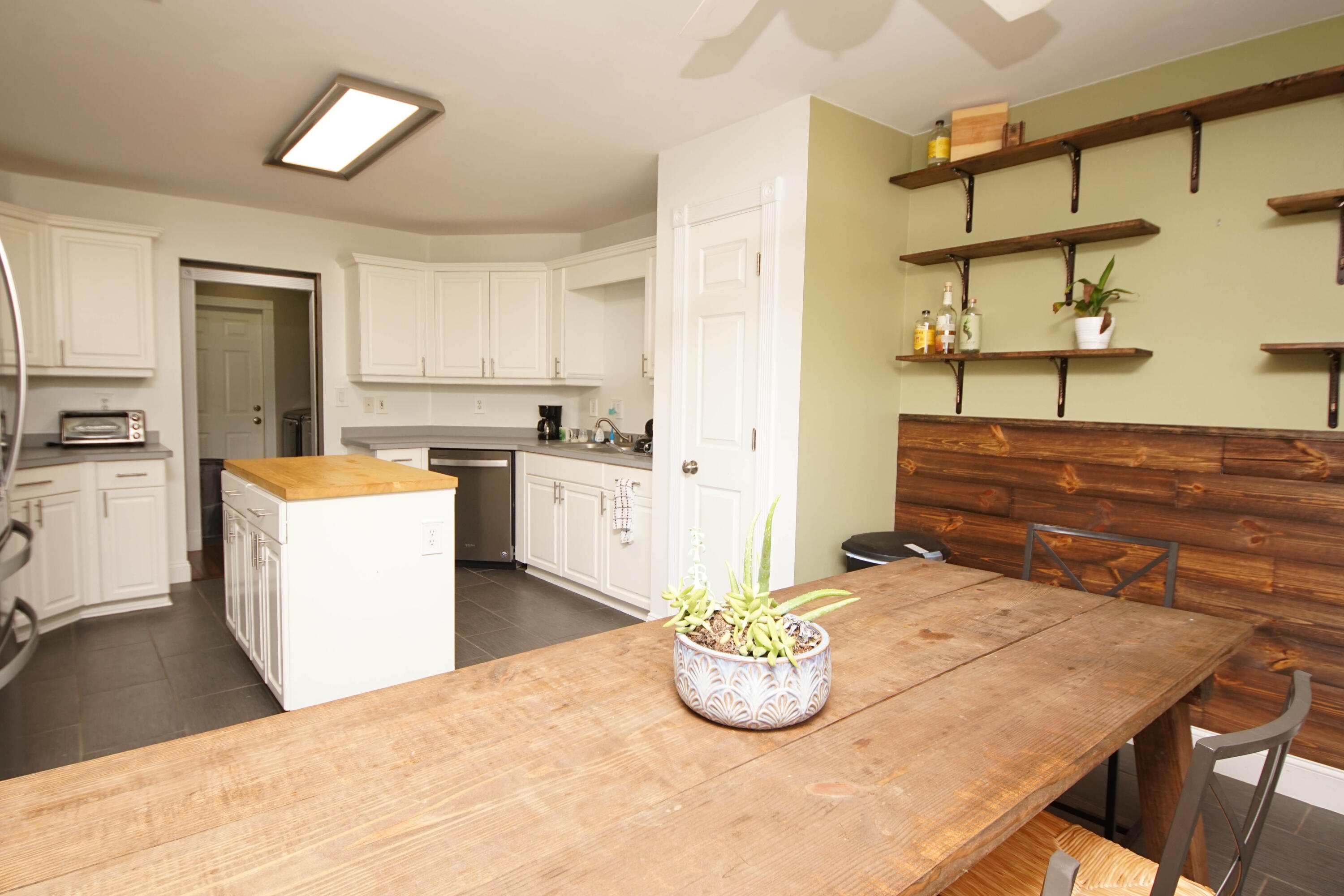 COUNTRYVIEW ESTATES - Residential Lease