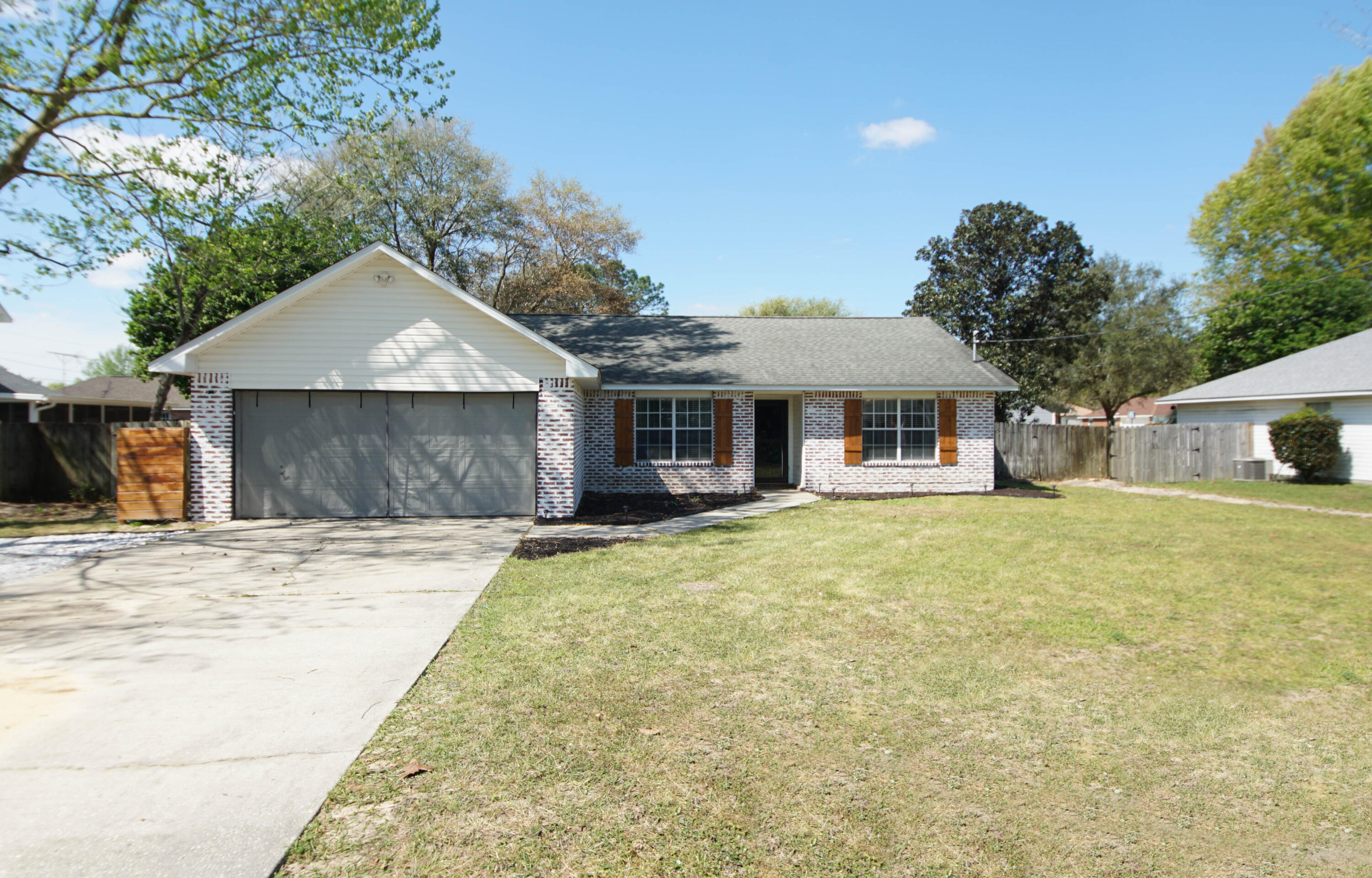 COUNTRYVIEW ESTATES - Residential Lease