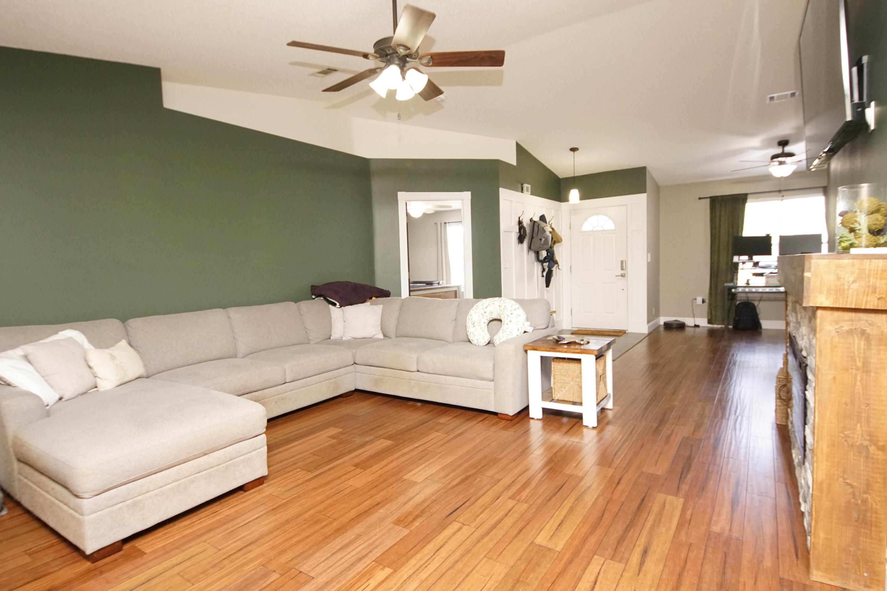 COUNTRYVIEW ESTATES - Residential Lease