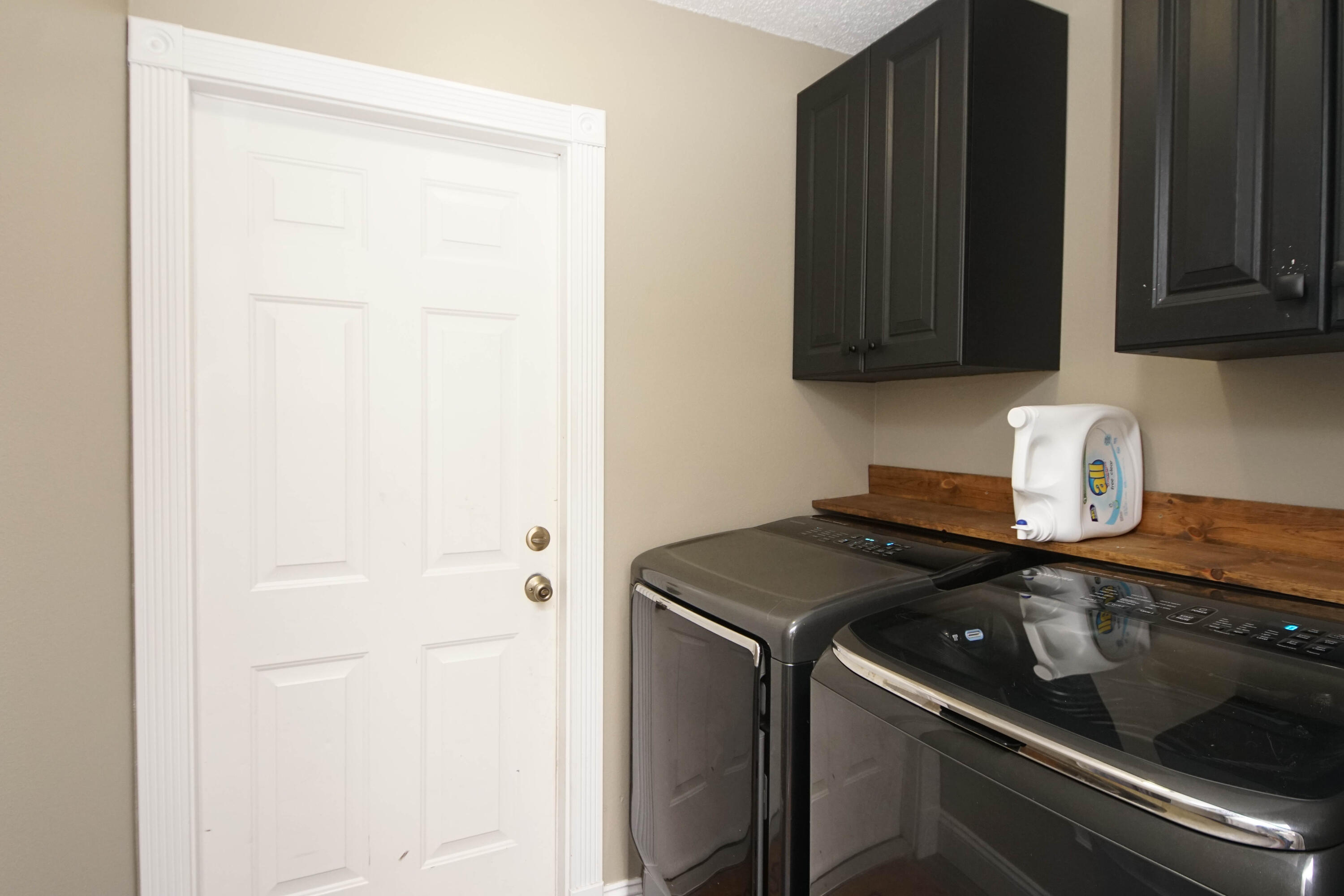 COUNTRYVIEW ESTATES - Residential Lease
