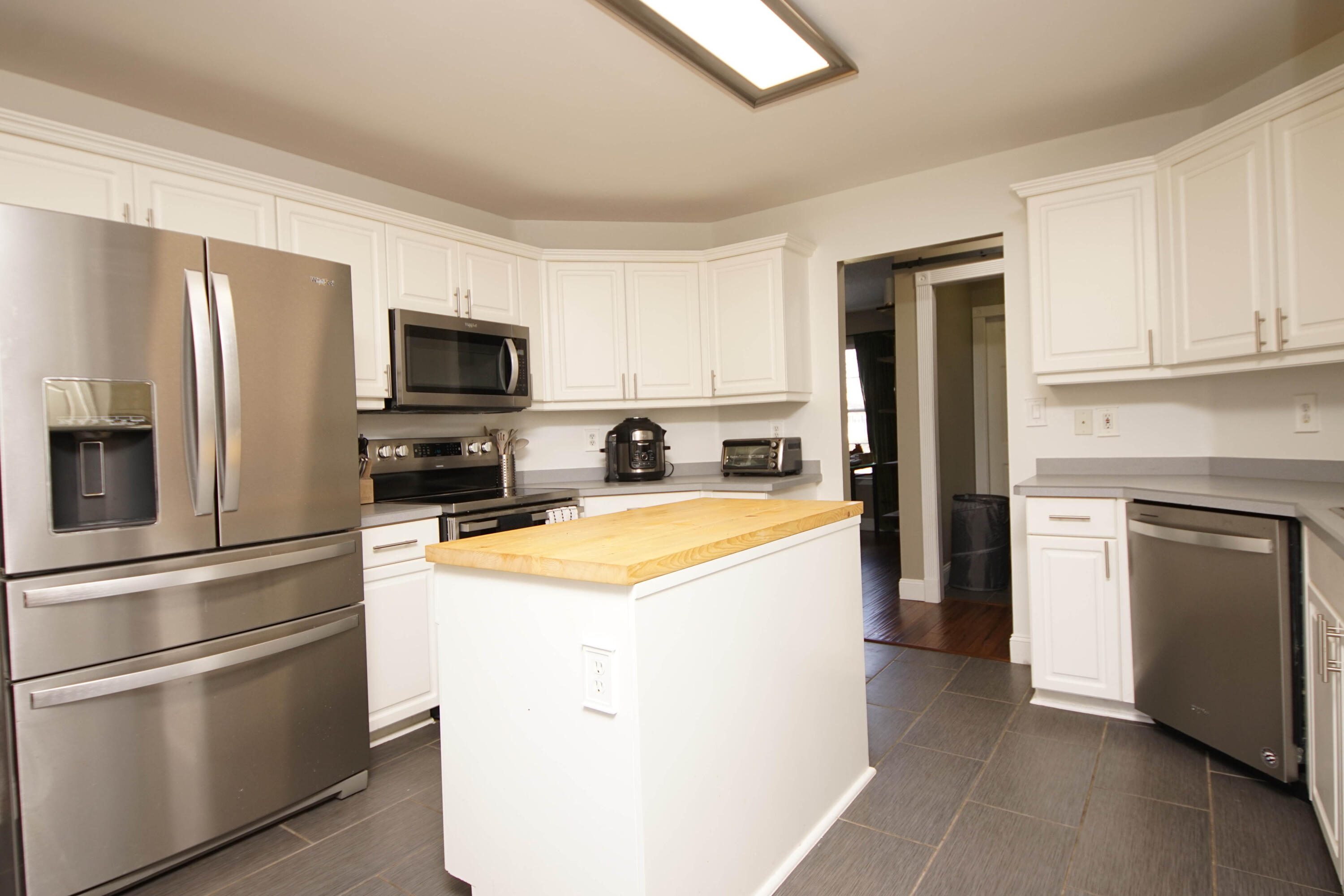 COUNTRYVIEW ESTATES - Residential Lease