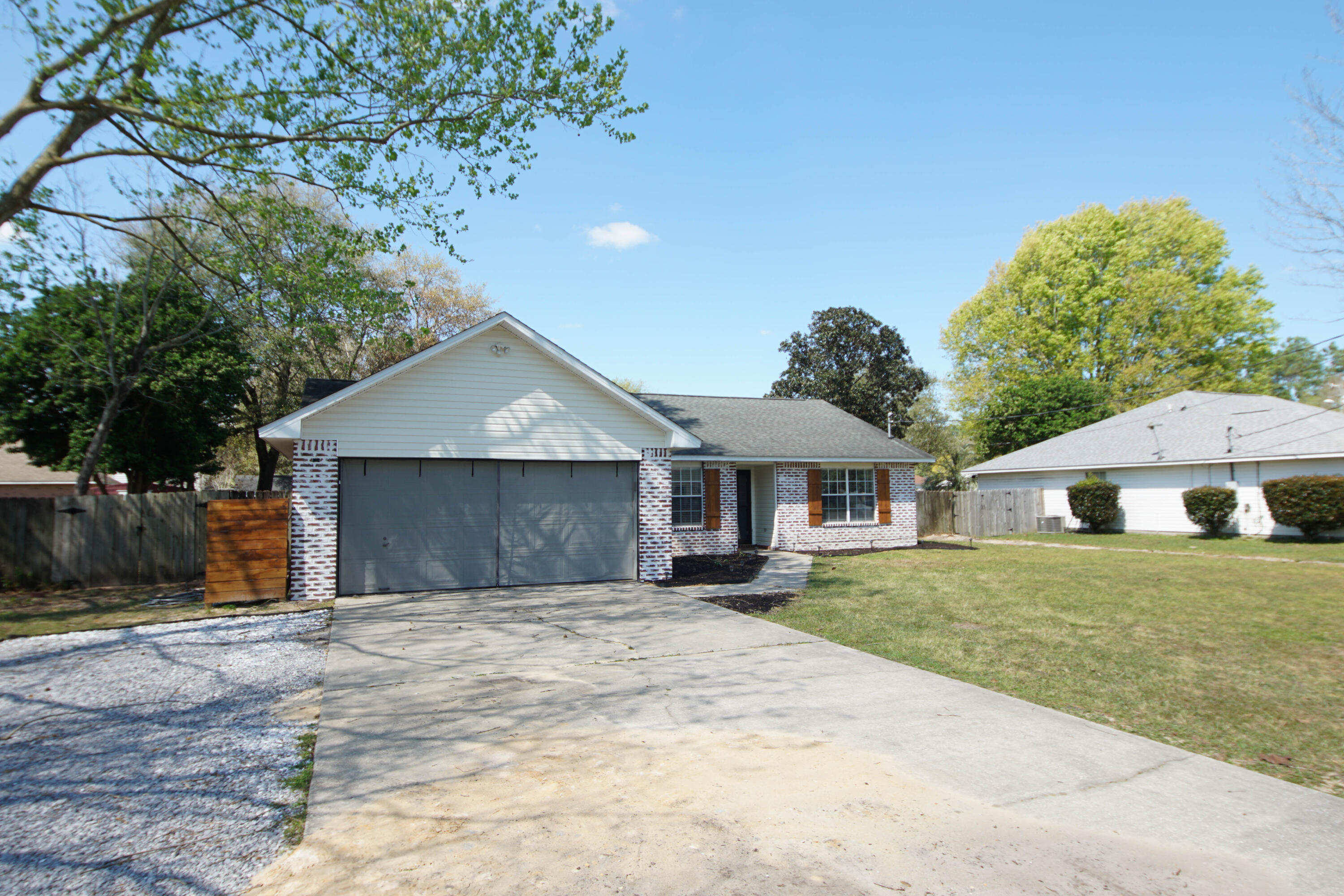 COUNTRYVIEW ESTATES - Residential Lease