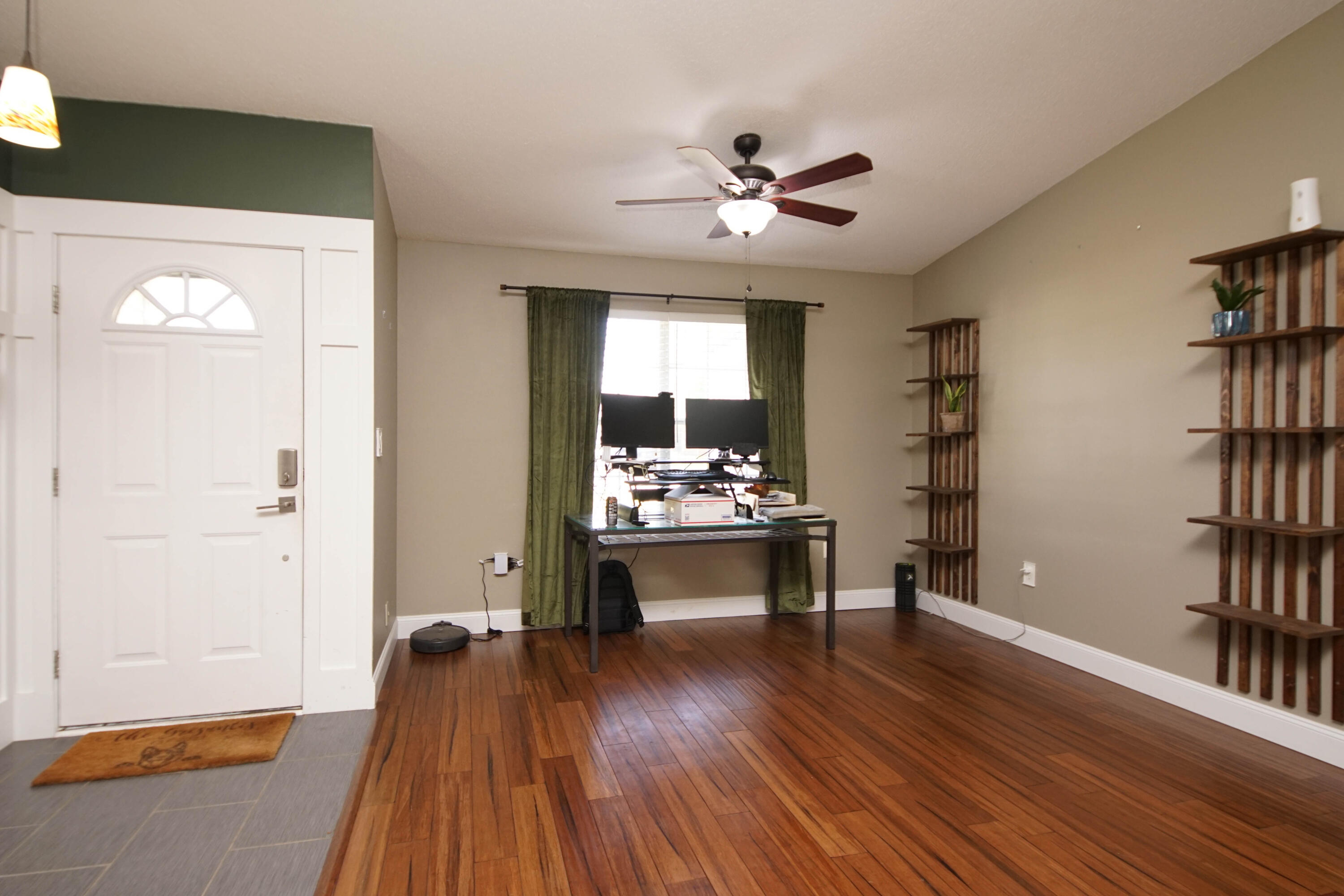 COUNTRYVIEW ESTATES - Residential Lease