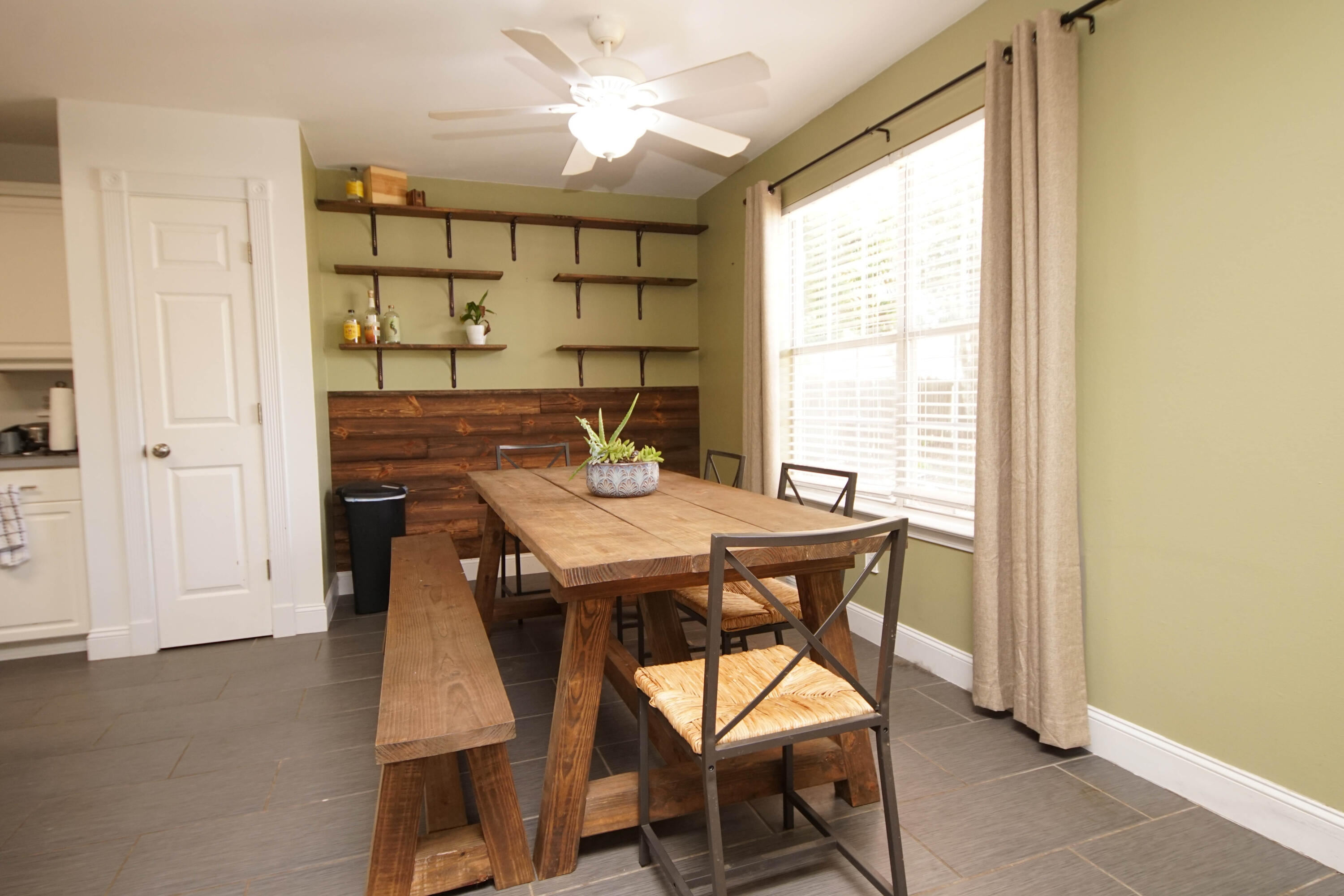 COUNTRYVIEW ESTATES - Residential Lease