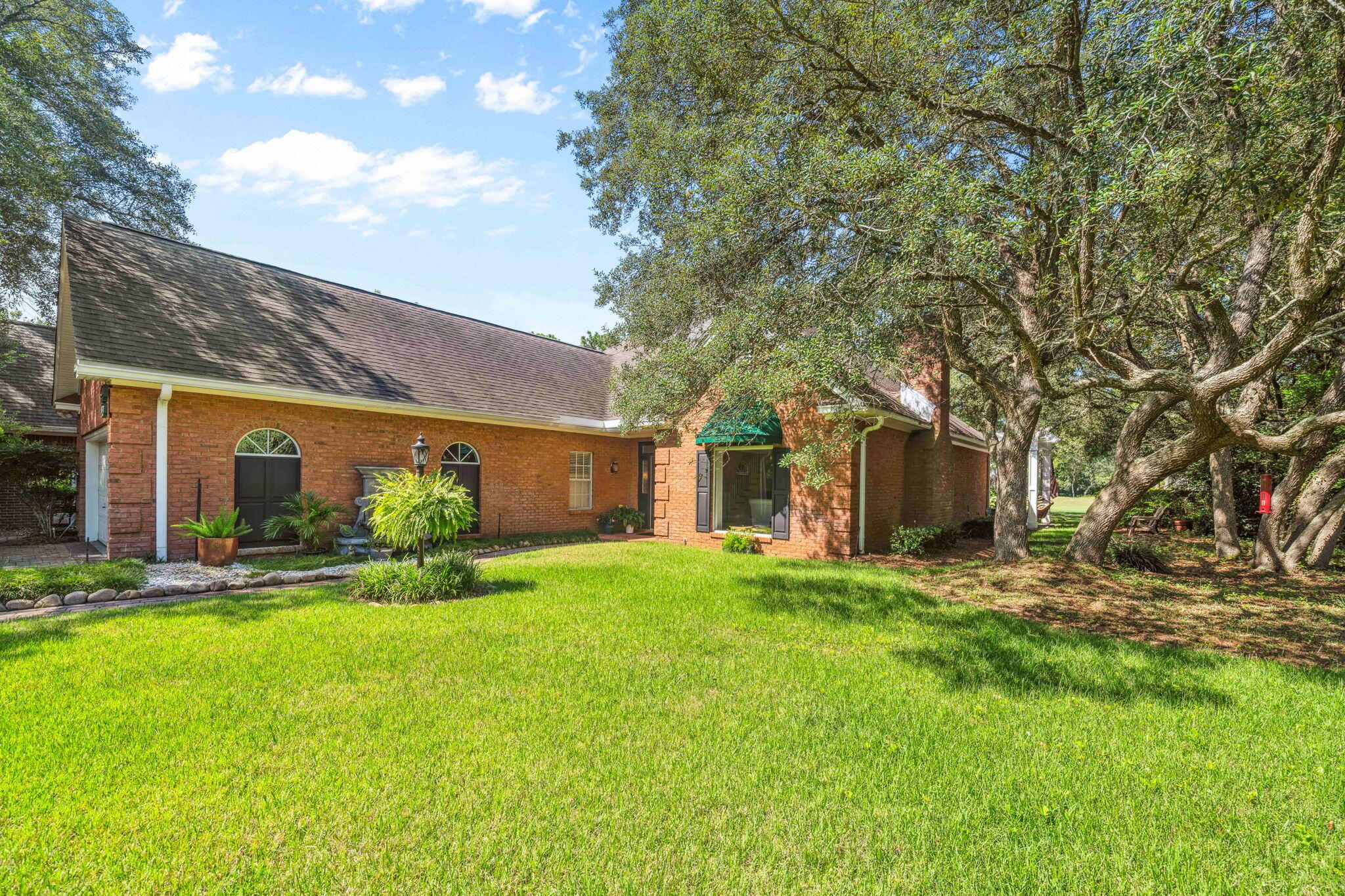 OAKMONT PLACE - Residential