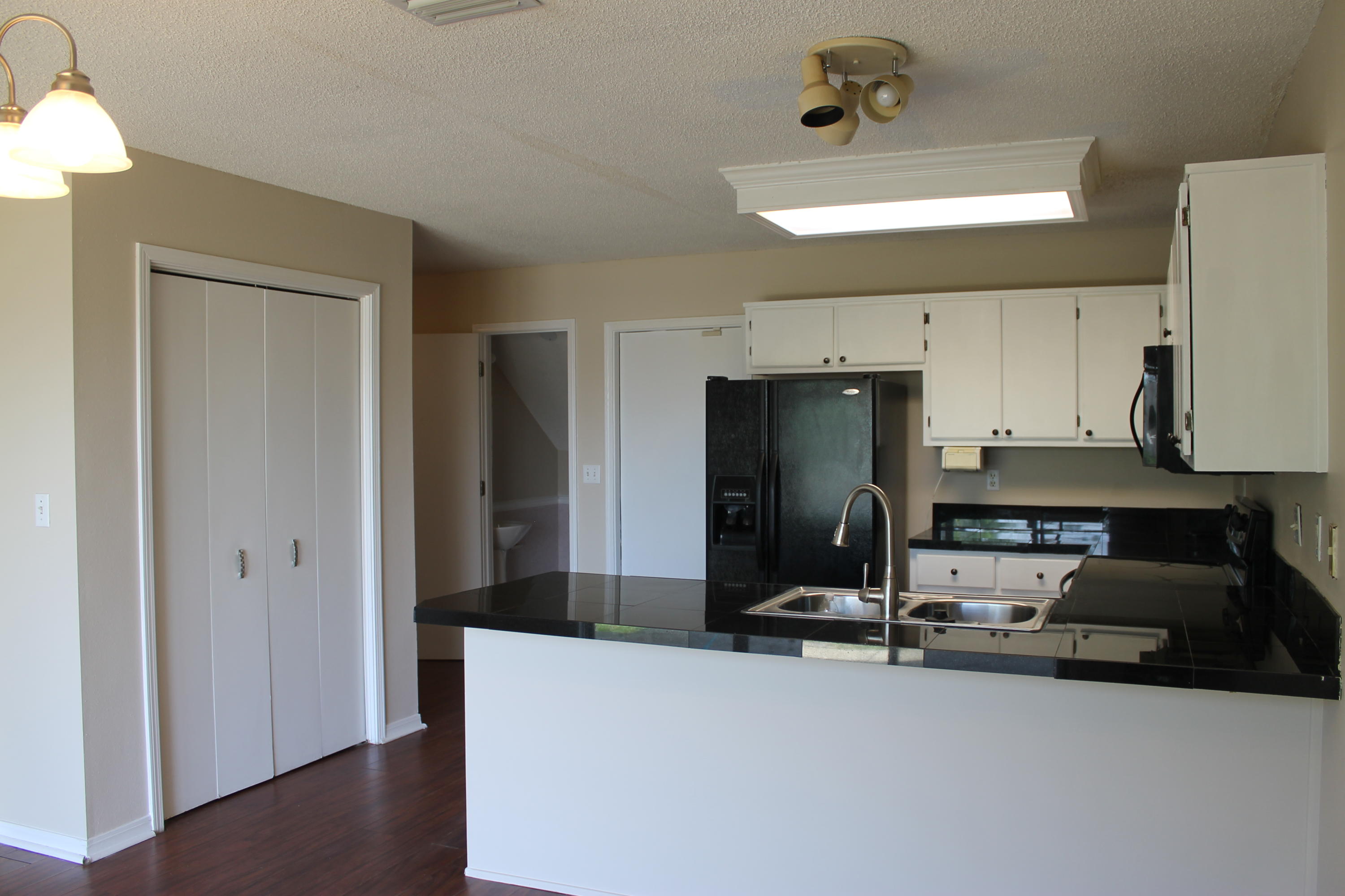 HOLLYROD PARK - Residential Lease