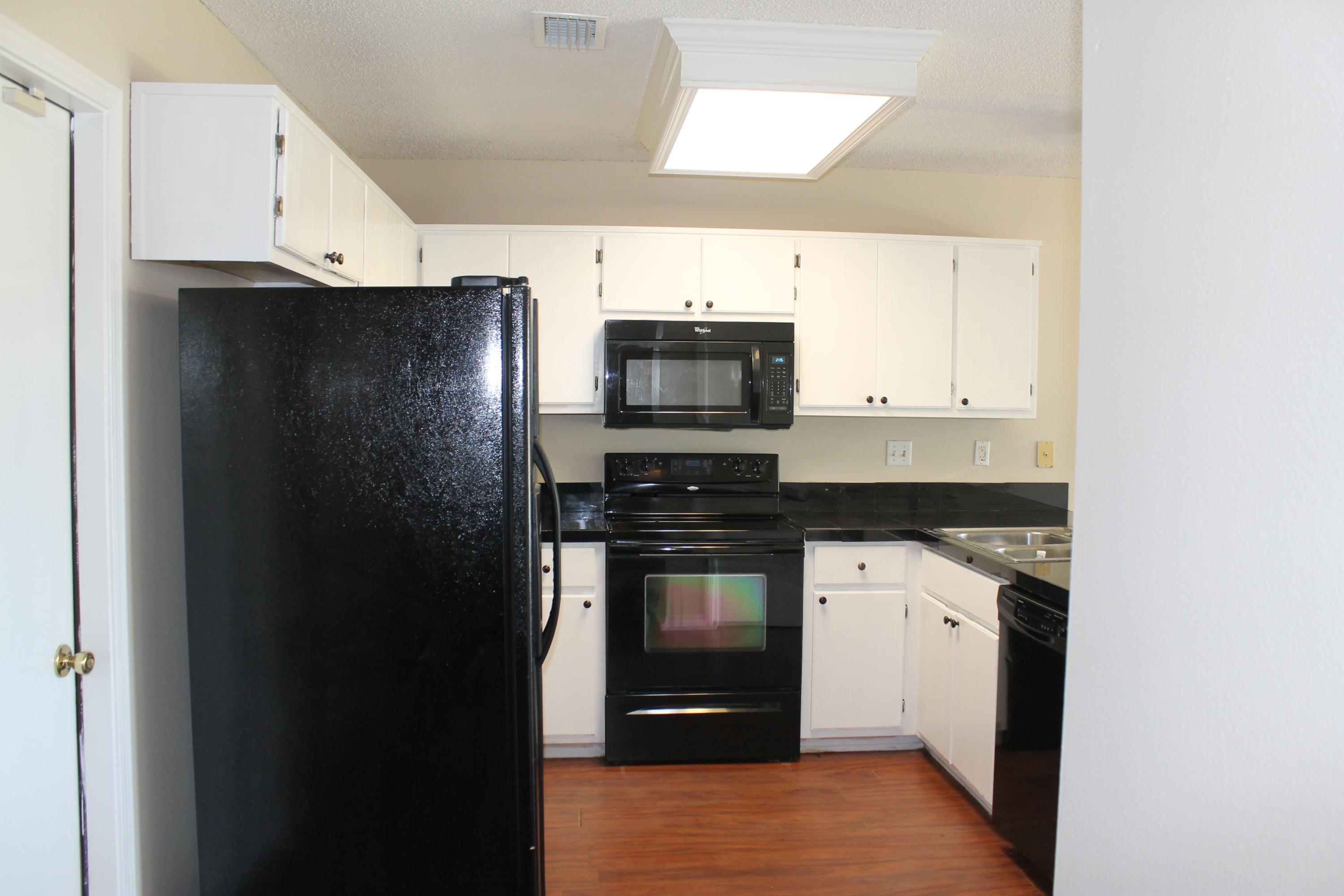 HOLLYROD PARK - Residential Lease
