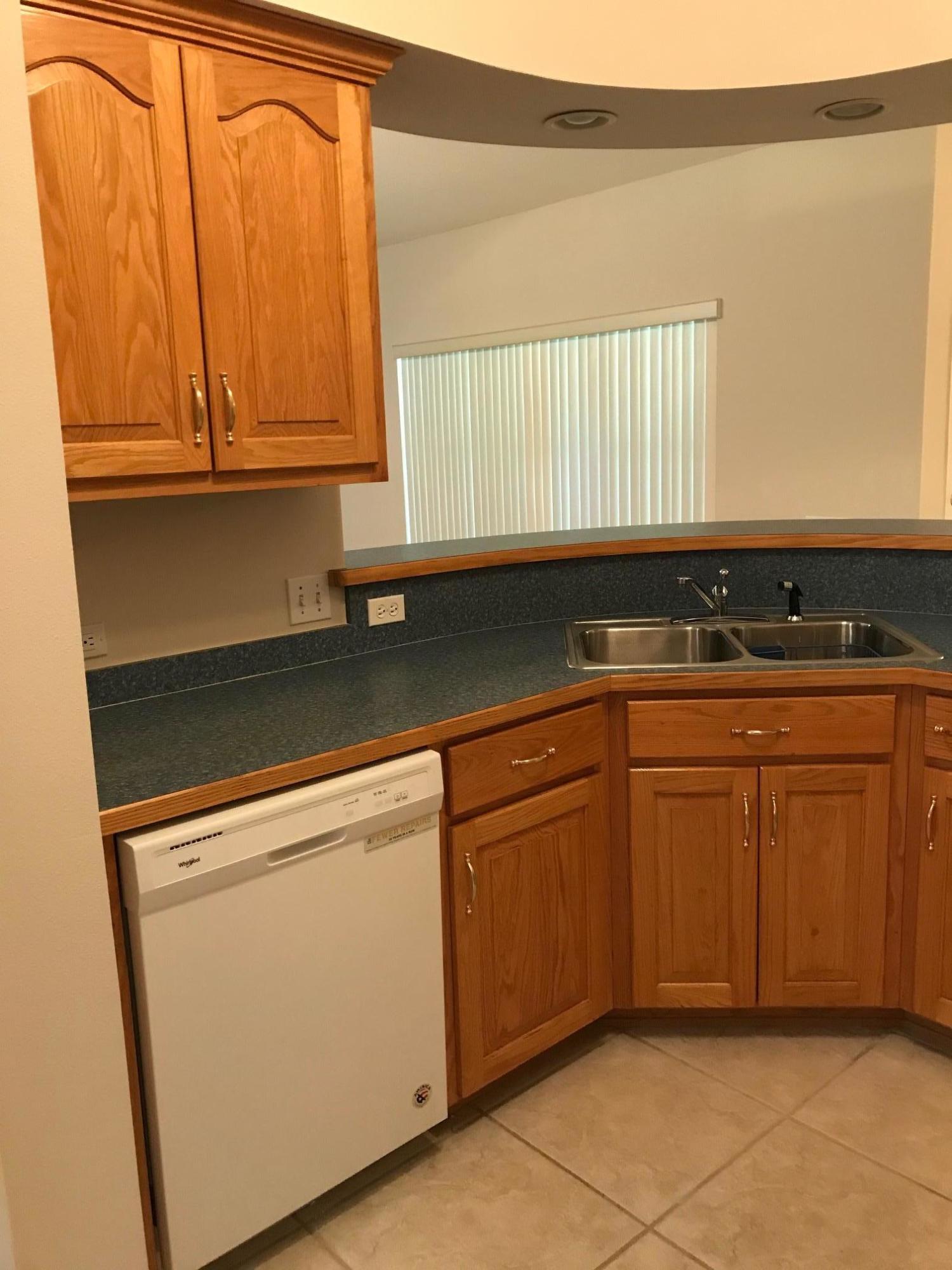 EDINBOROUGH ESTATES - Residential Lease
