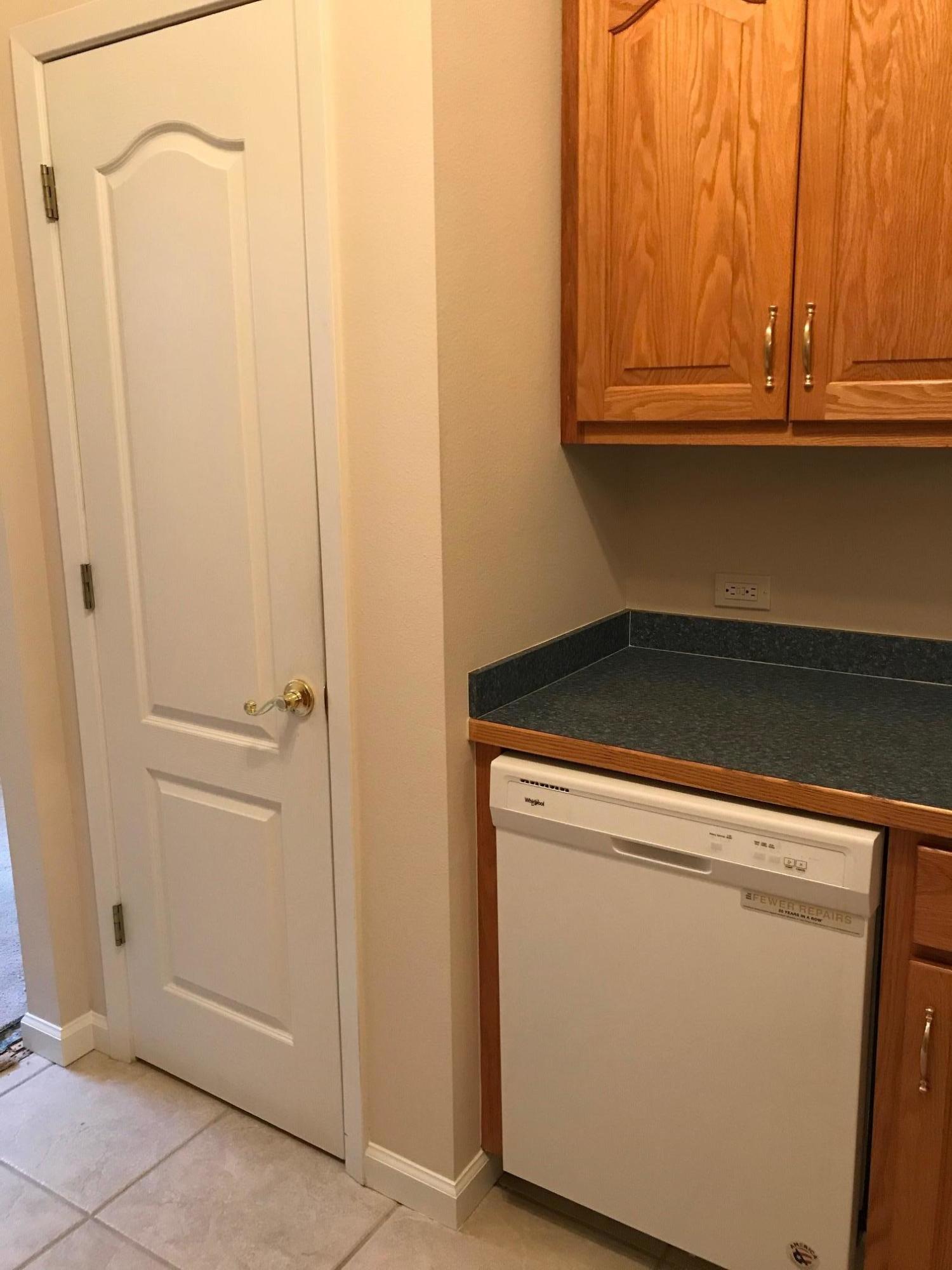 EDINBOROUGH ESTATES - Residential Lease