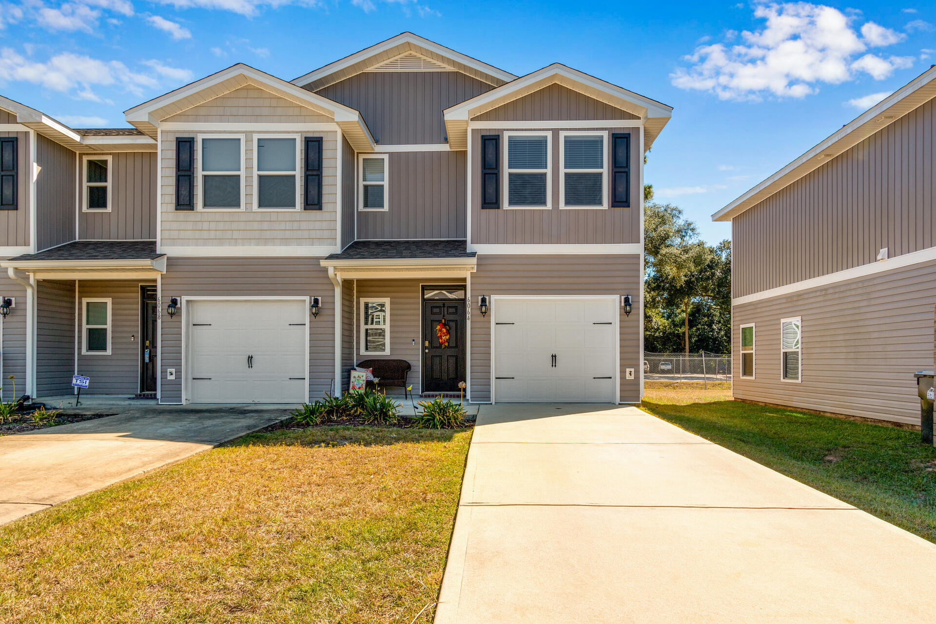 SAUFLEY FIELD TOWNHOMES - Residential