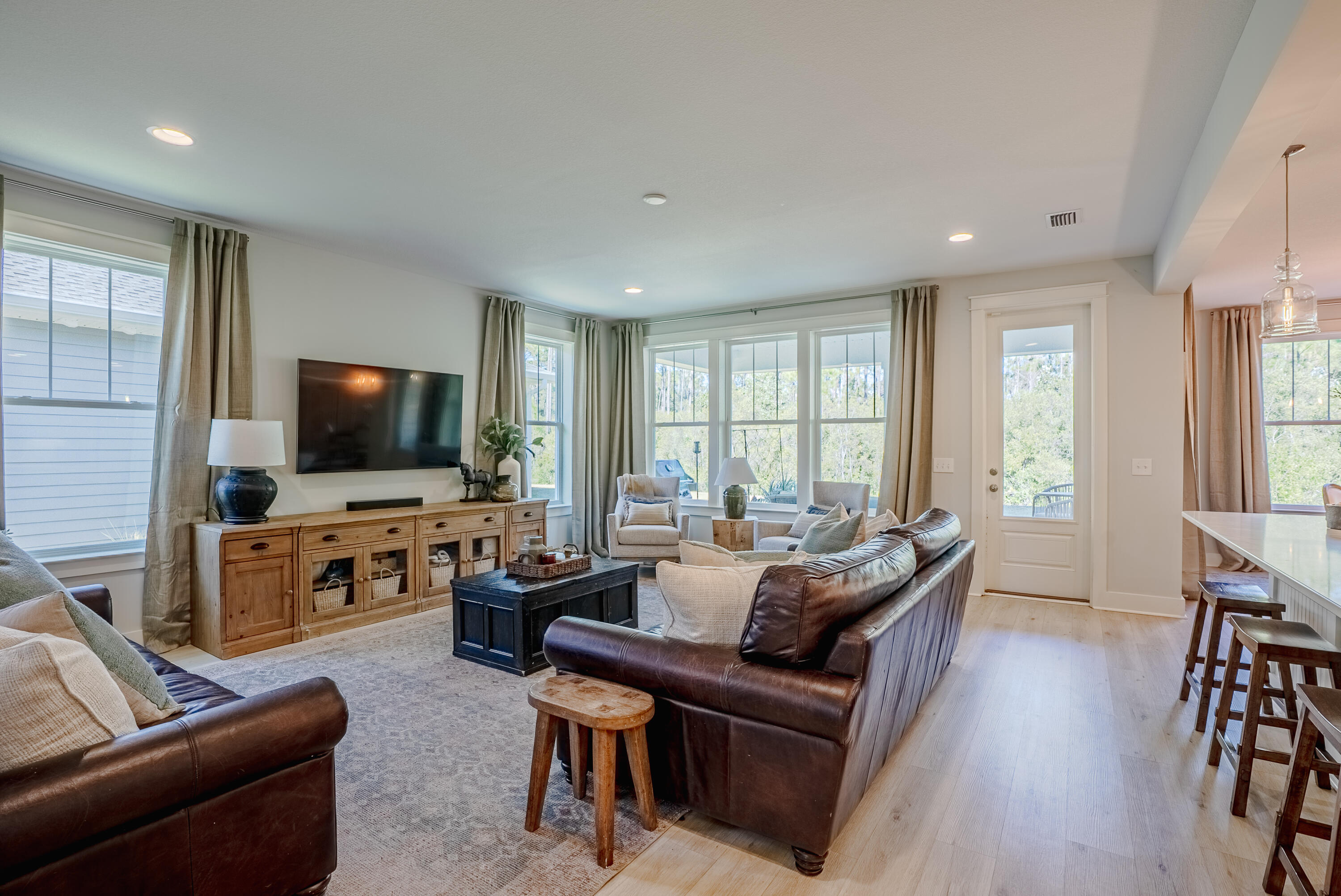 BREAKFAST POINT - Residential