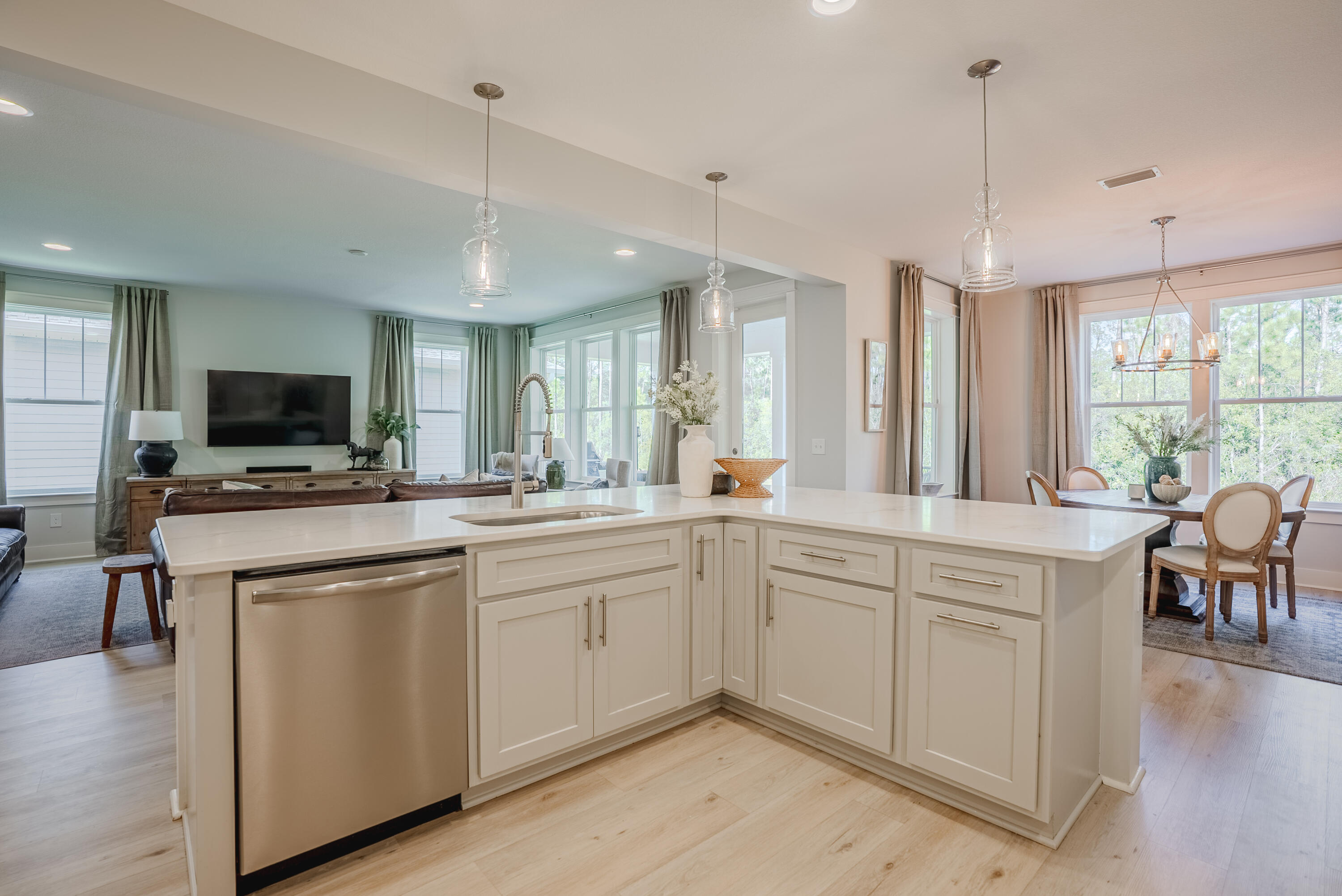 BREAKFAST POINT - Residential