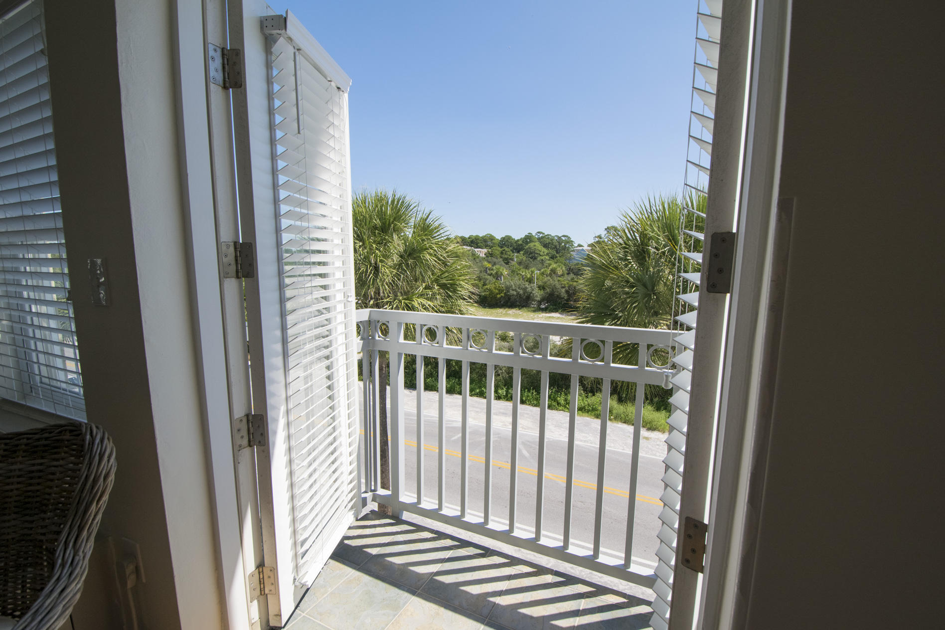 INN AT GULF PLACE - Residential