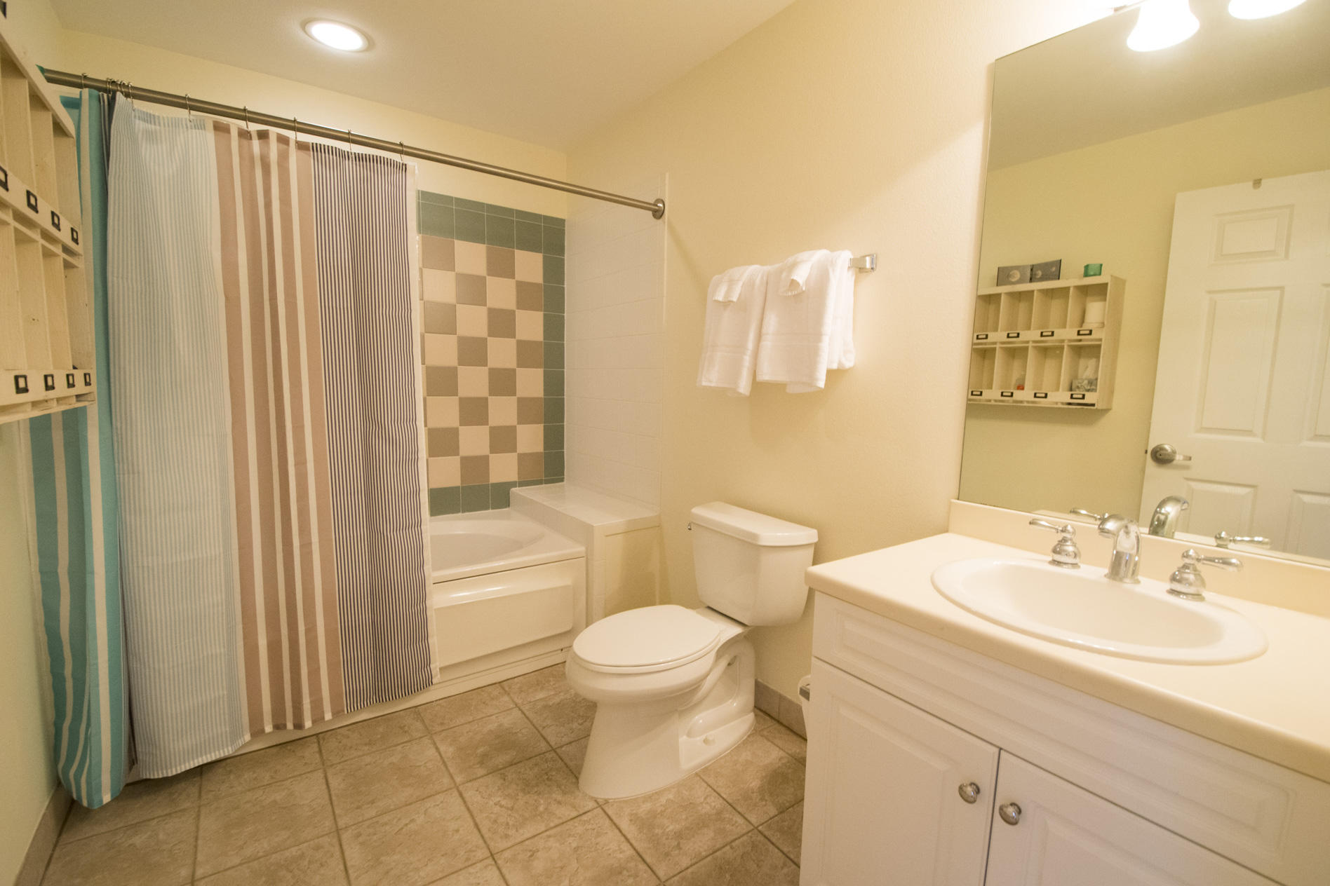 INN AT GULF PLACE - Residential