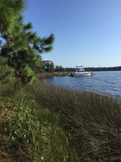 DIANA POINT - Land