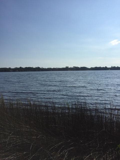 DIANA POINT - Land